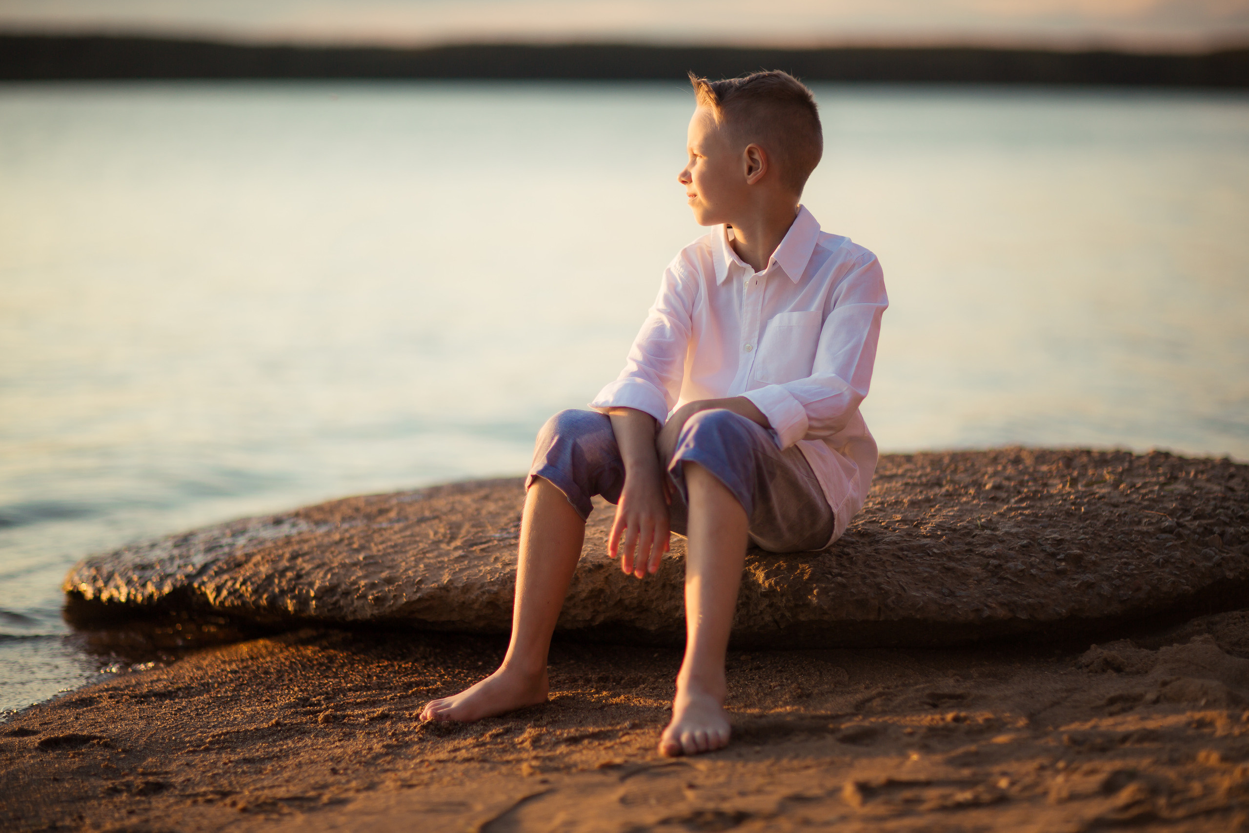 Ирина с детьми, фотосессия на закате. Фотограф Десногорск Михаил Давыдов Акварель
