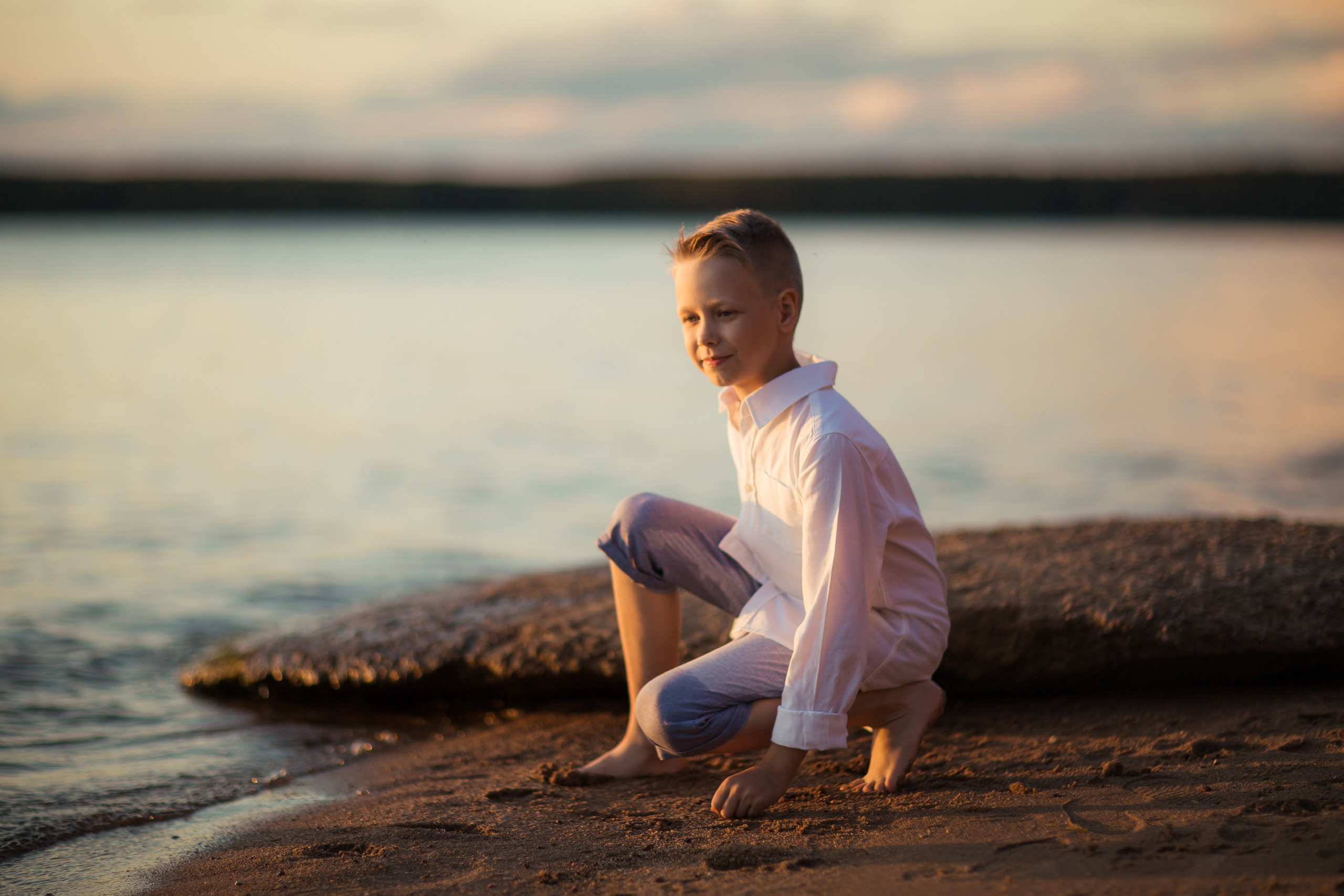 Ирина с детьми, фотосессия на закате. Фотограф Десногорск Михаил Давыдов Акварель