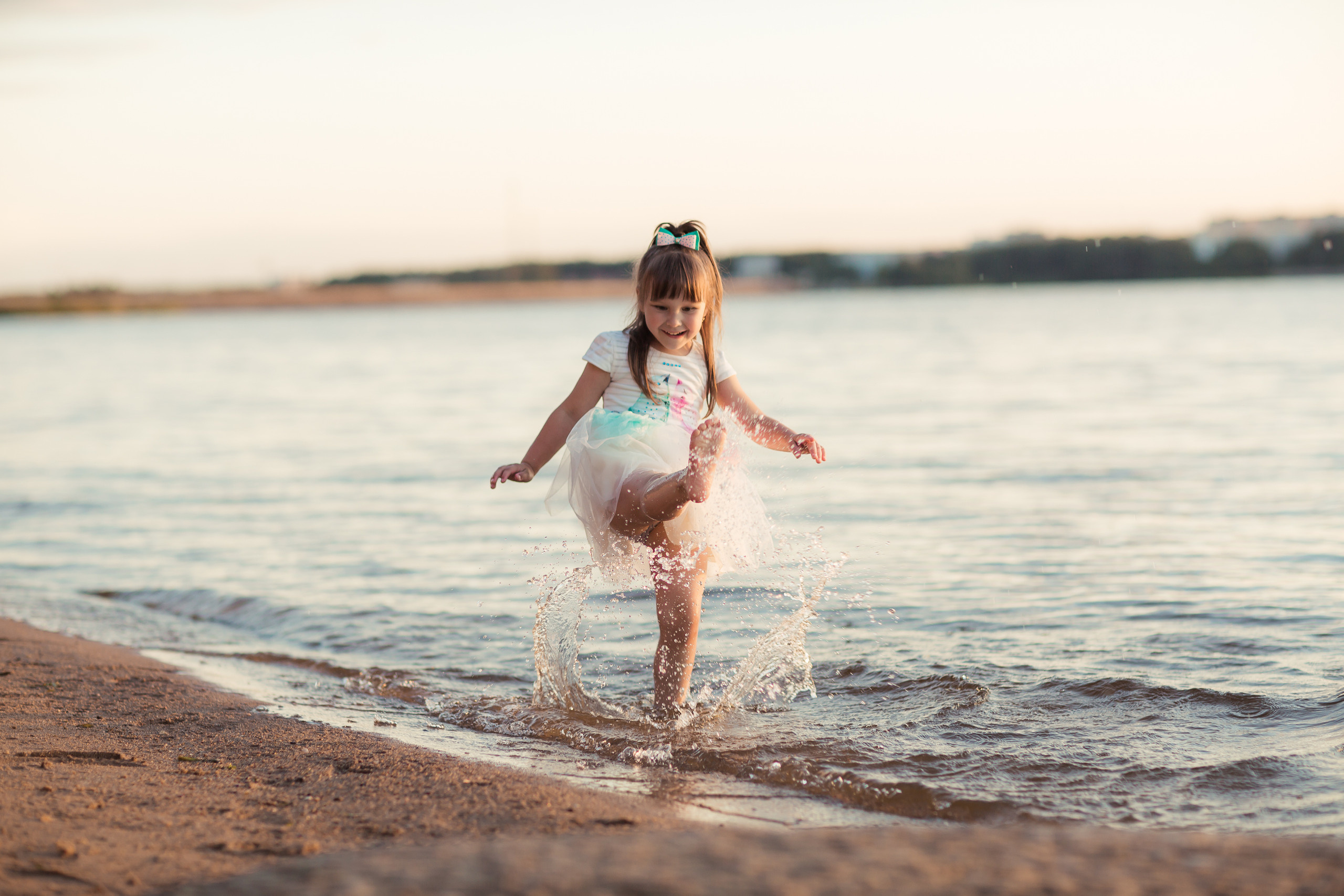 Ирина с детьми, фотосессия на закате. Фотограф Десногорск Михаил Давыдов Акварель