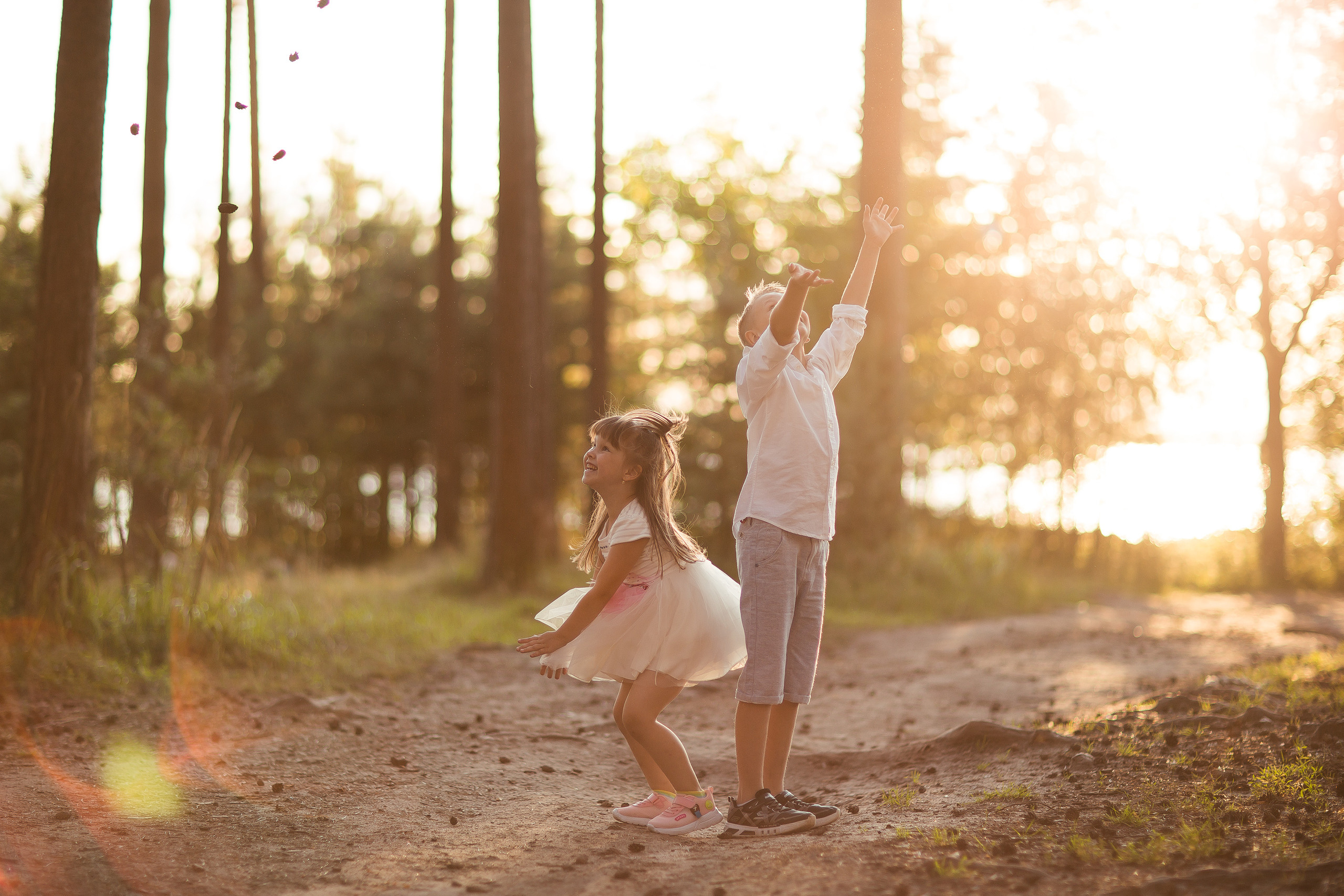 Ирина с детьми, фотосессия на закате. Фотограф Десногорск Михаил Давыдов Акварель