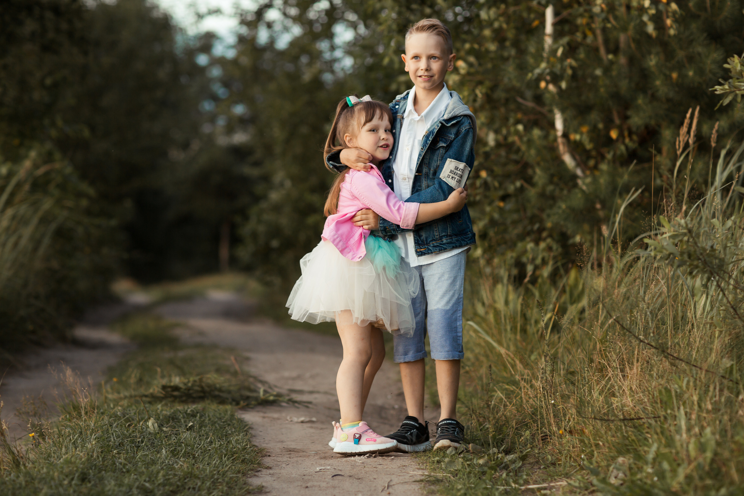 Ирина с детьми, фотосессия на закате. Фотограф Десногорск Михаил Давыдов Акварель