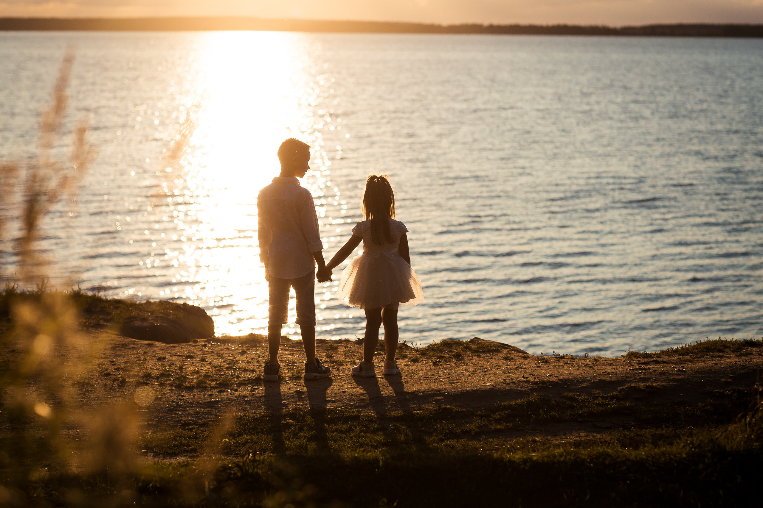 Ирина с детьми, фотосессия на закате. Фотограф Десногорск Михаил Давыдов Акварель