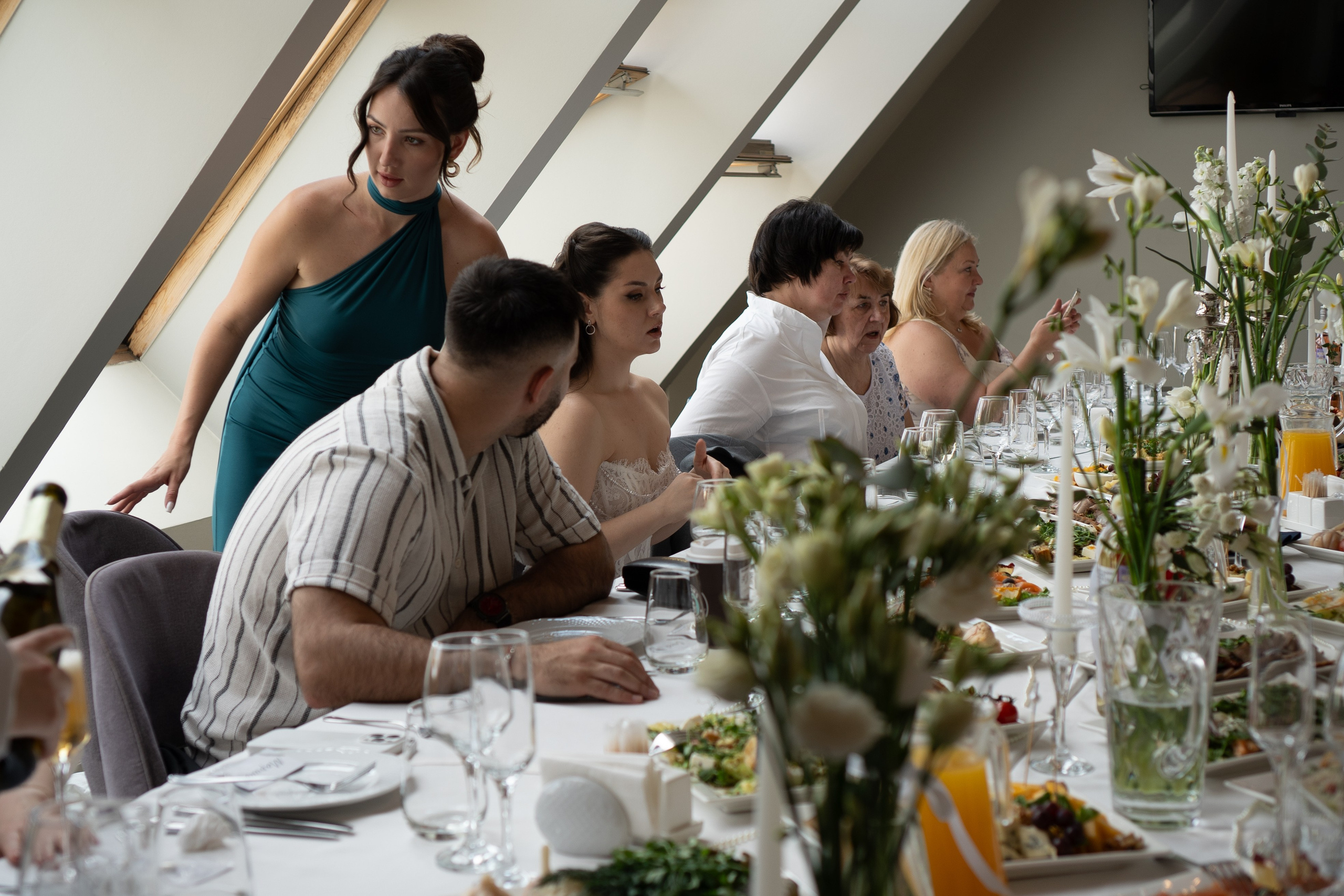 СВАДЕБНЫЙ БАНКЕТ НА ВЛАДИМИРСКОЙ В САНКТ-ПЕТЕРБУРГЕ (КАМЕРНАЯ СВАДЬБА). Профессиональный фотограф, Санкт-Петербург — Виктория Богомолова