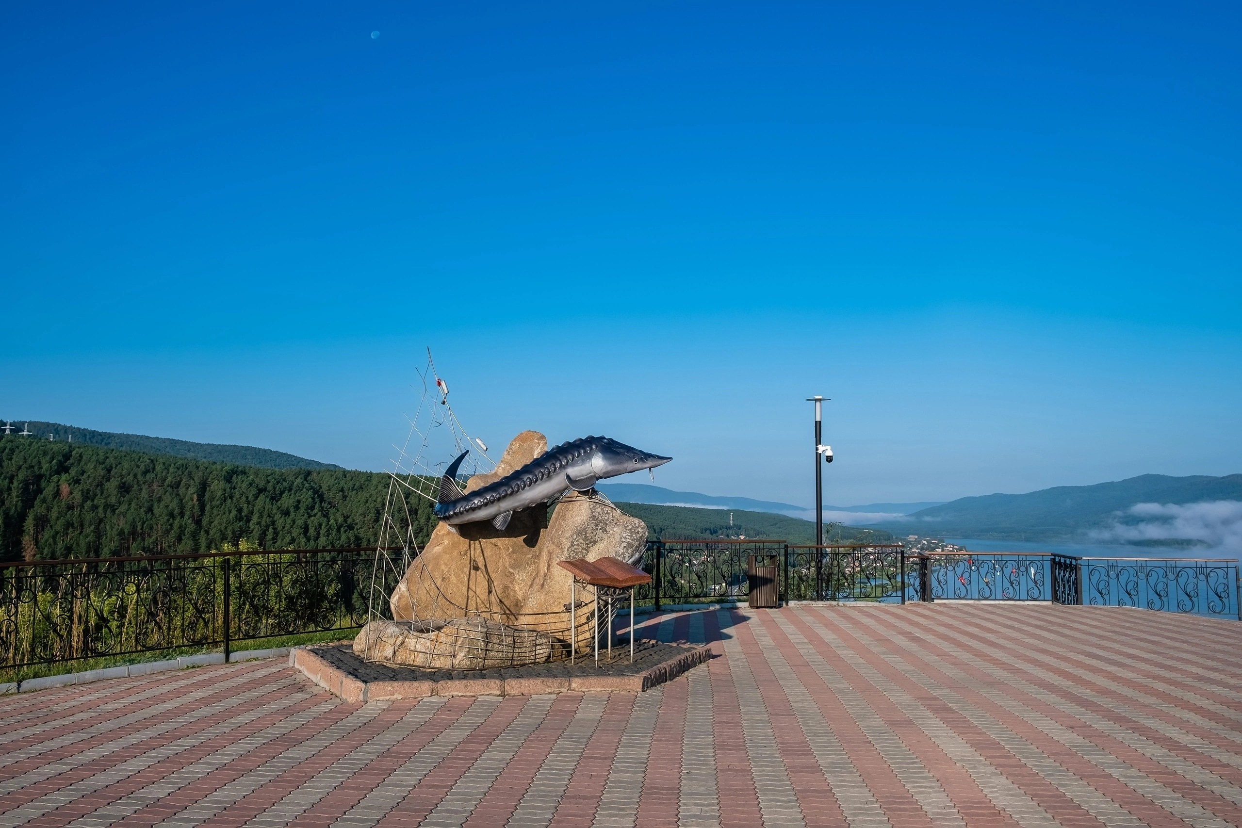 экскурсии Красноярск индивидуальный тур фото интересные места что посмотреть куда сходить что посетить достопримечательности в Красноярске фототур аренда кабриолета микроавтобуса трансфер  цена заказать экскурсию программа маршрут смотровые площадки видовые красивые места Национальный парк заповедник Столбы Дивногорск Красноярская ГЭС путешествие туристический маршрут 