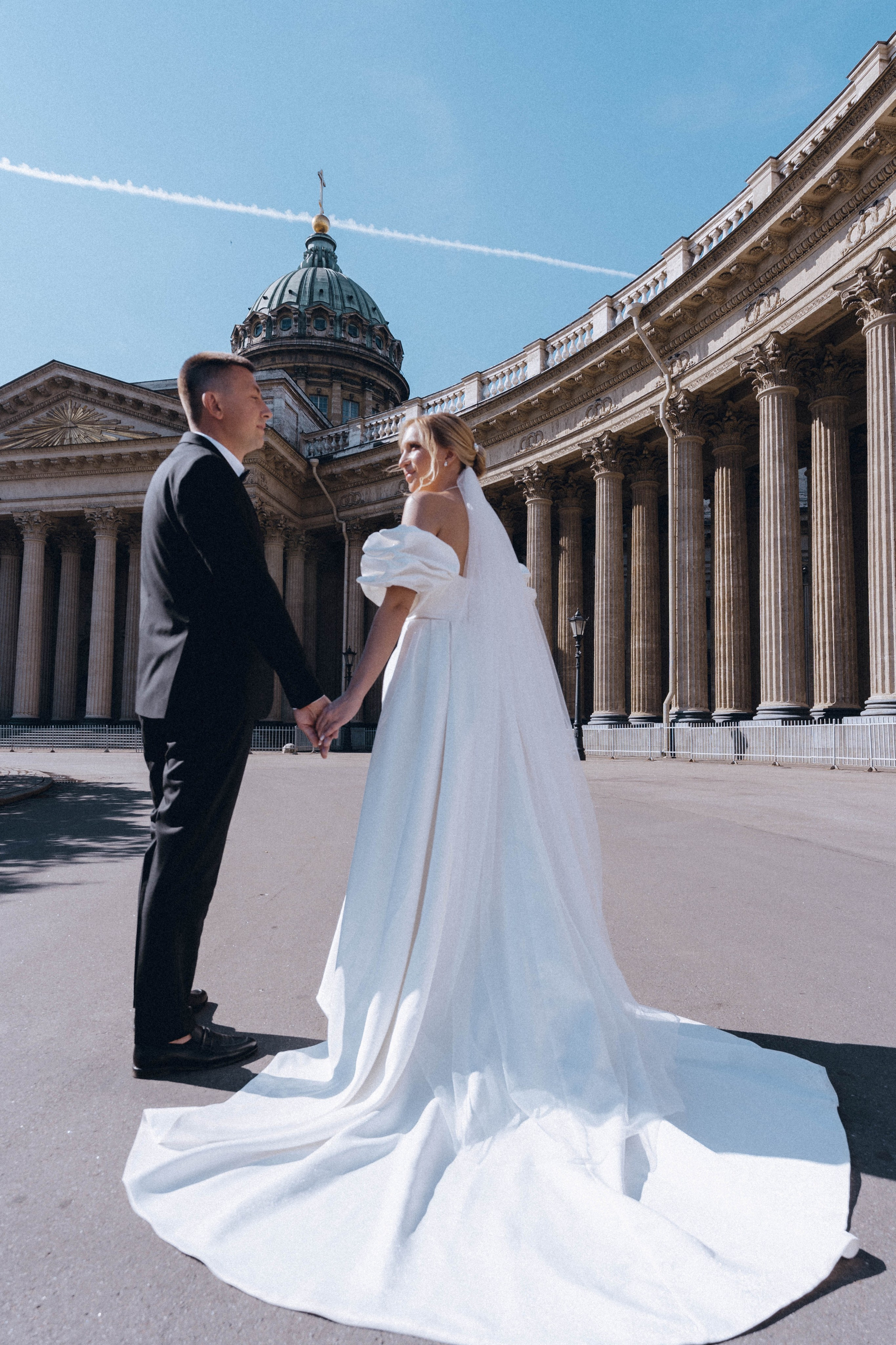 СВАДЕНБНАЯ СЬЕМКА НА КАТЕРЕ ПО КАНАЛАМ САНКТ-ПЕТЕРБУРГА И В АКВАТОРИИ НЕВЫ. Профессиональный фотограф, Санкт-Петербург — Виктория Богомолова