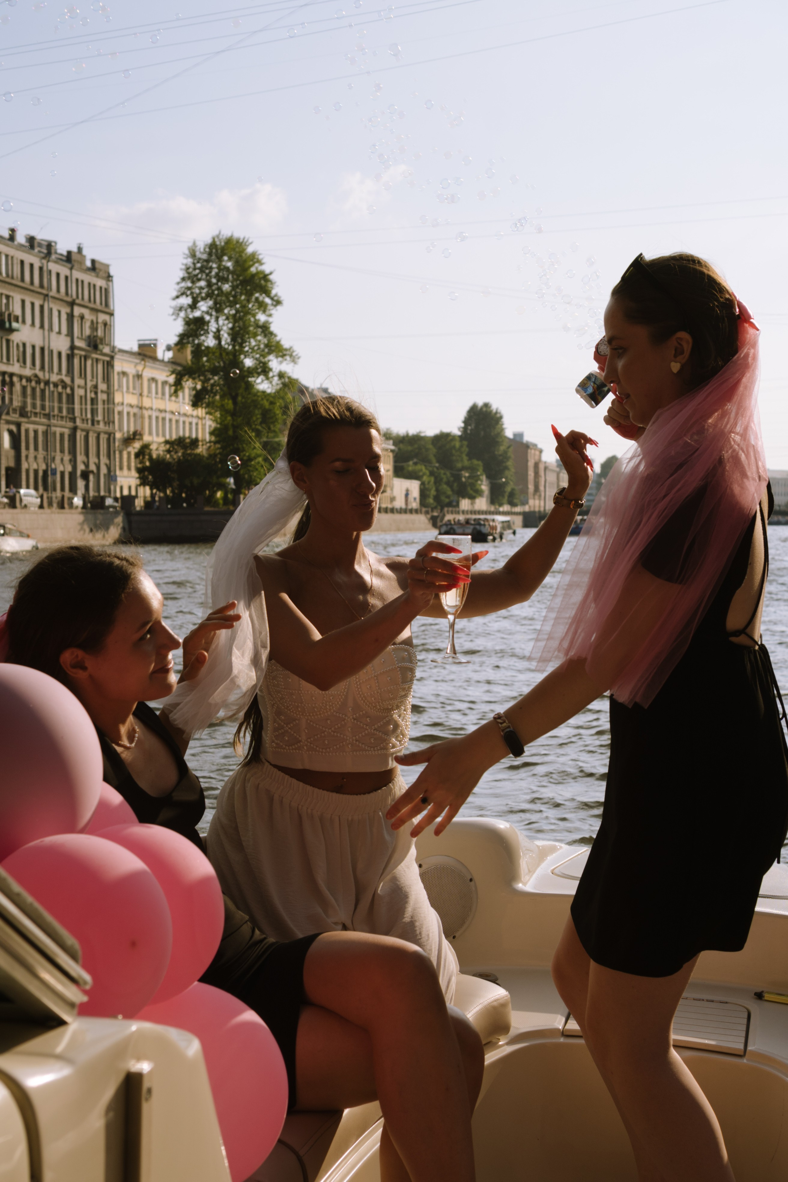 ДЕВИЧНИК НА КАТЕРЕ. Профессиональный фотограф, Санкт-Петербург — Виктория Богомолова