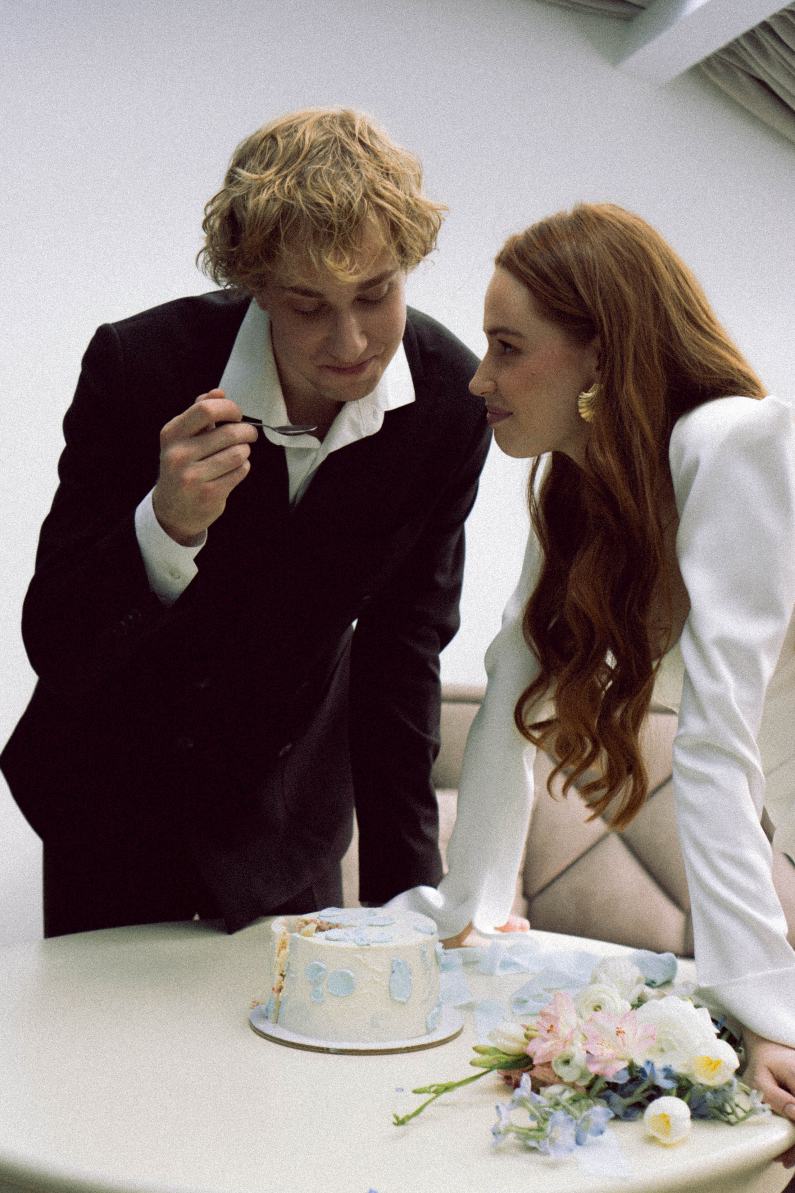 СВАДЕБНАЯ СЬЕМКА В ОТЕЛЕ. СБОРЫ ЖЕНИХА И НЕВЕСТЫ И ТАКЖЕ ТОР И ПОДГОТОВКА К ПРОГУЛКЕ. Профессиональный фотограф, Санкт-Петербург — Виктория Богомолова