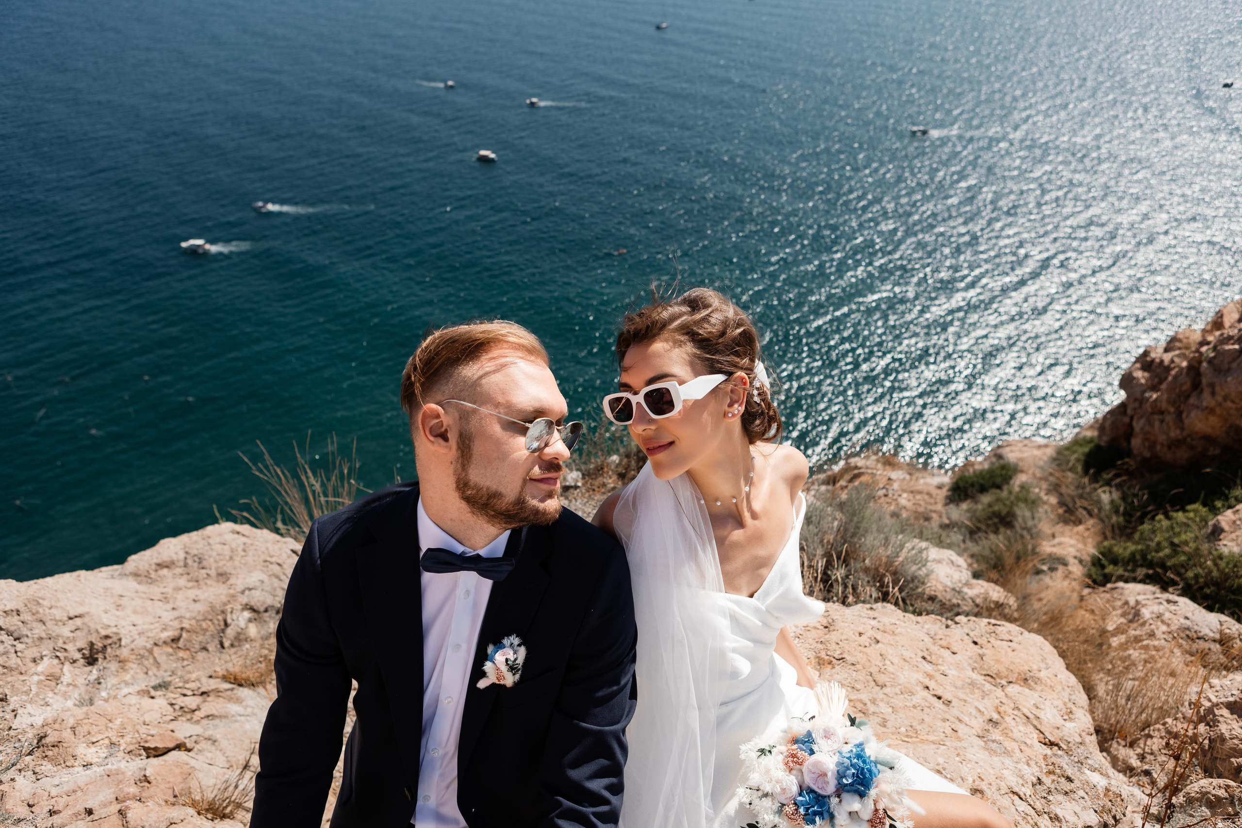 Свадебная съёмка в Балаклаве в крепости Чембало. Свадебный фотограф, фотосъемка в Крыму, Севастополе, Симферополе, Ялте