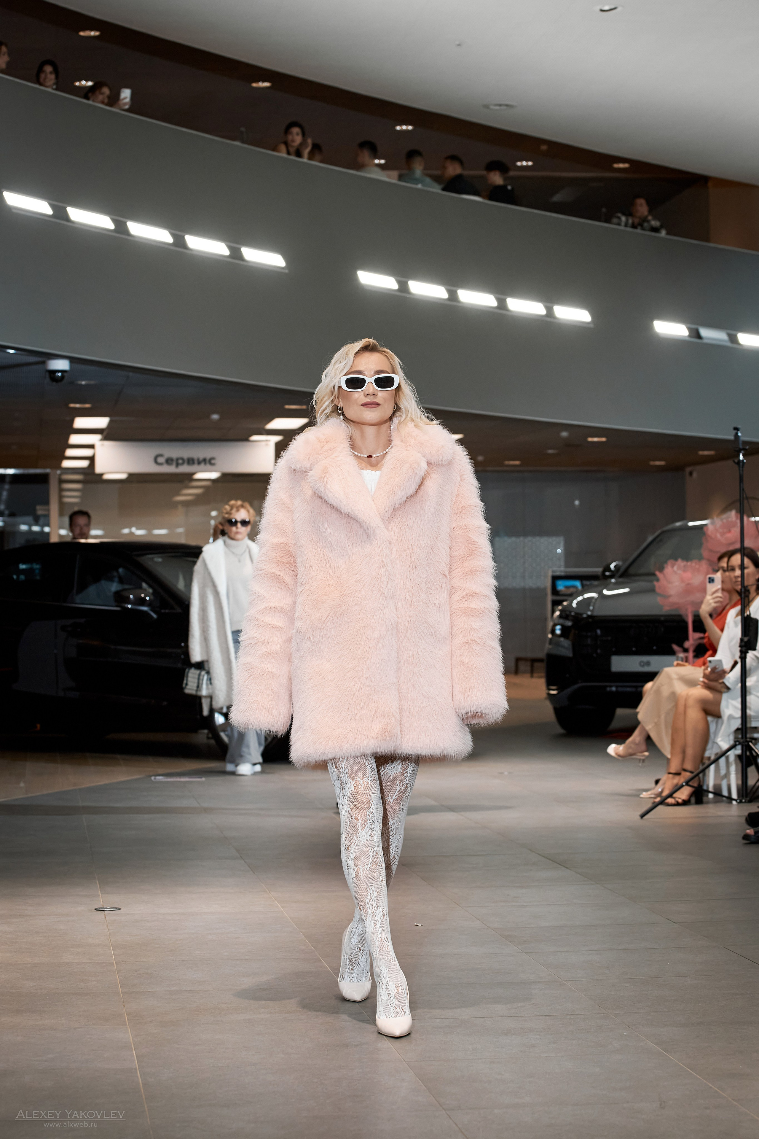 Модный показ PRE-FALL модельной школы Modeling+. Фотограф Алексей Яковлев