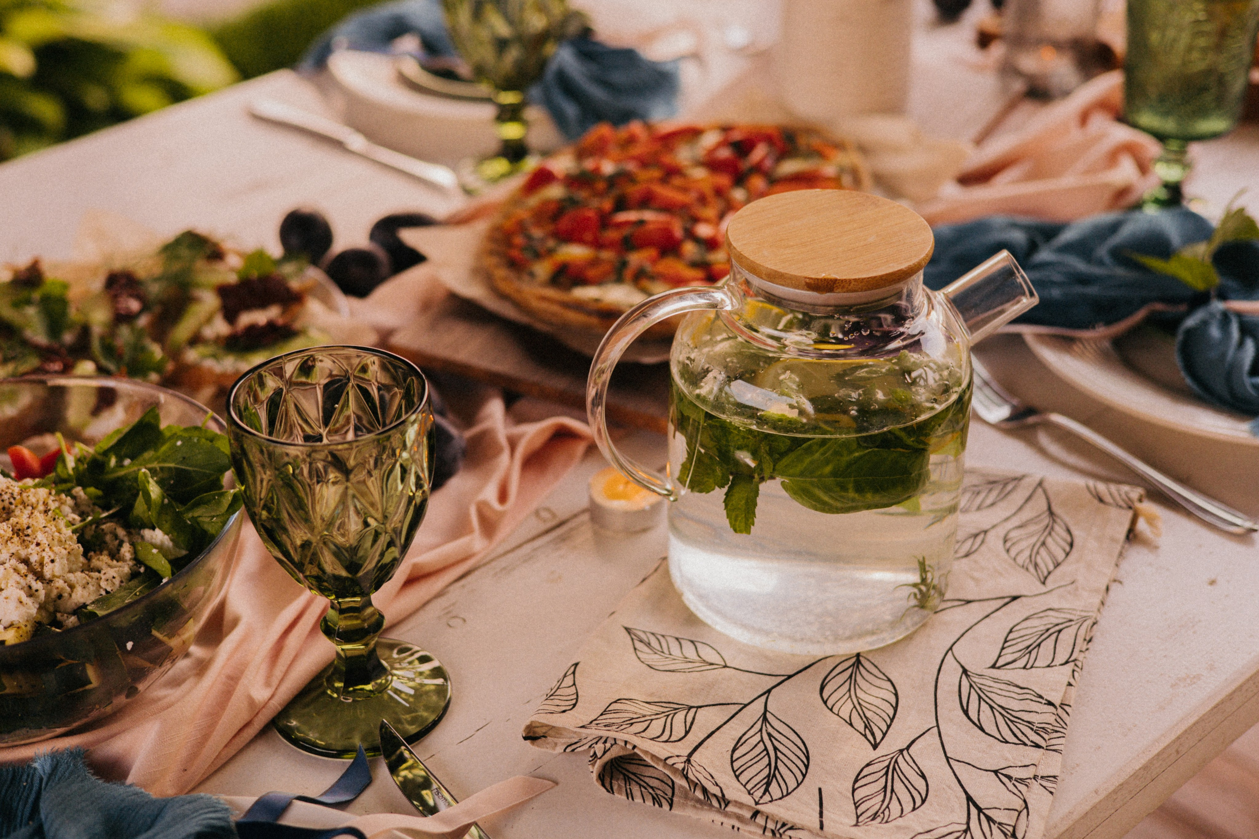 Подруги. Дача. Фотограф Настя Леонова