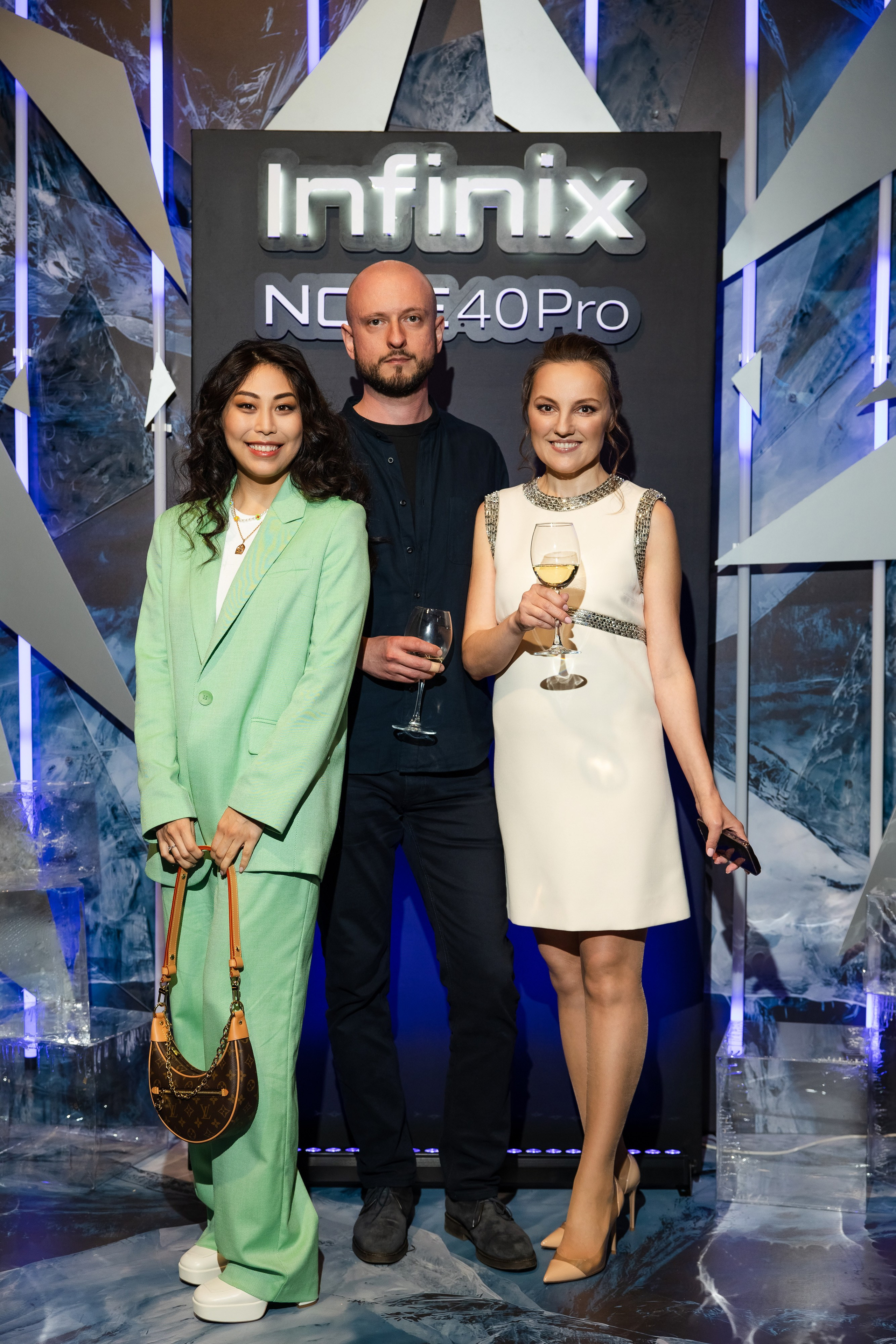 Презентация Infinix. Свадебный репортажный фотограф в Москве