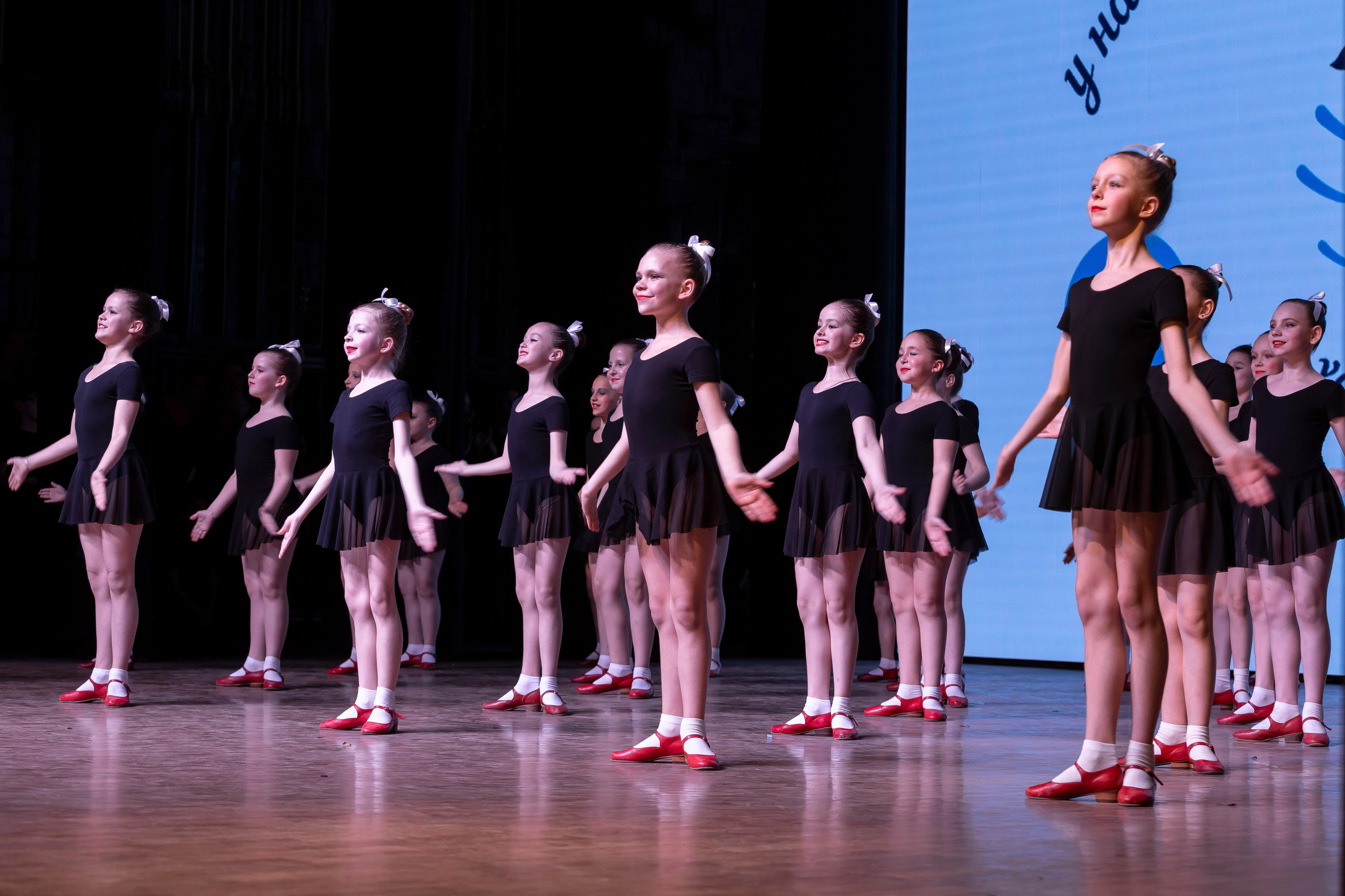 ДТДиМ Восточный. Юбилейный концерт хореографической студии «Карусель». Репортажный фотограф в Москве