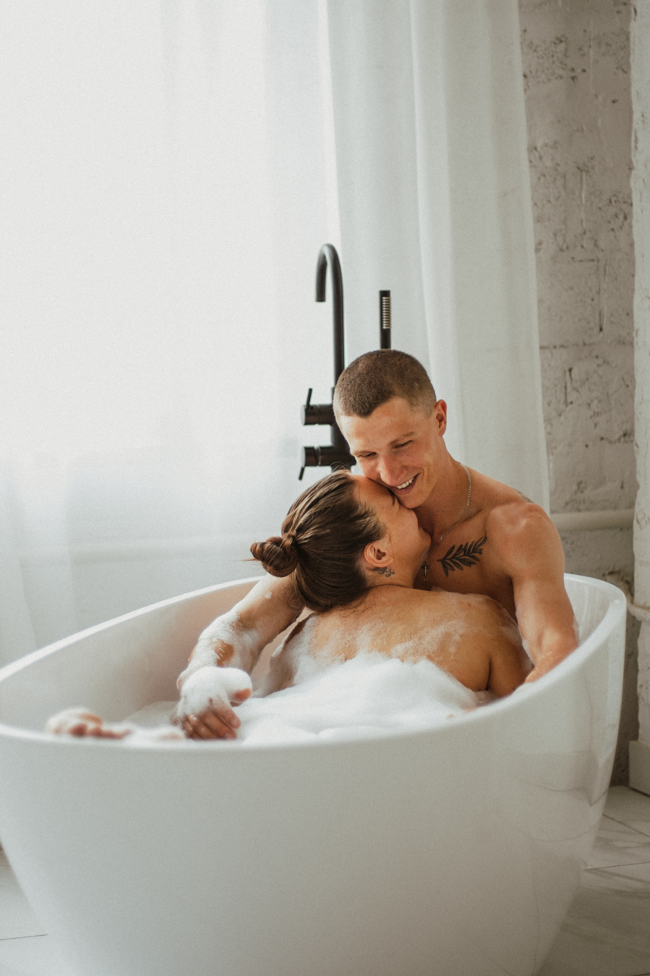 Юля и Слава. Ванна. Свадебный фотограф Челябинск