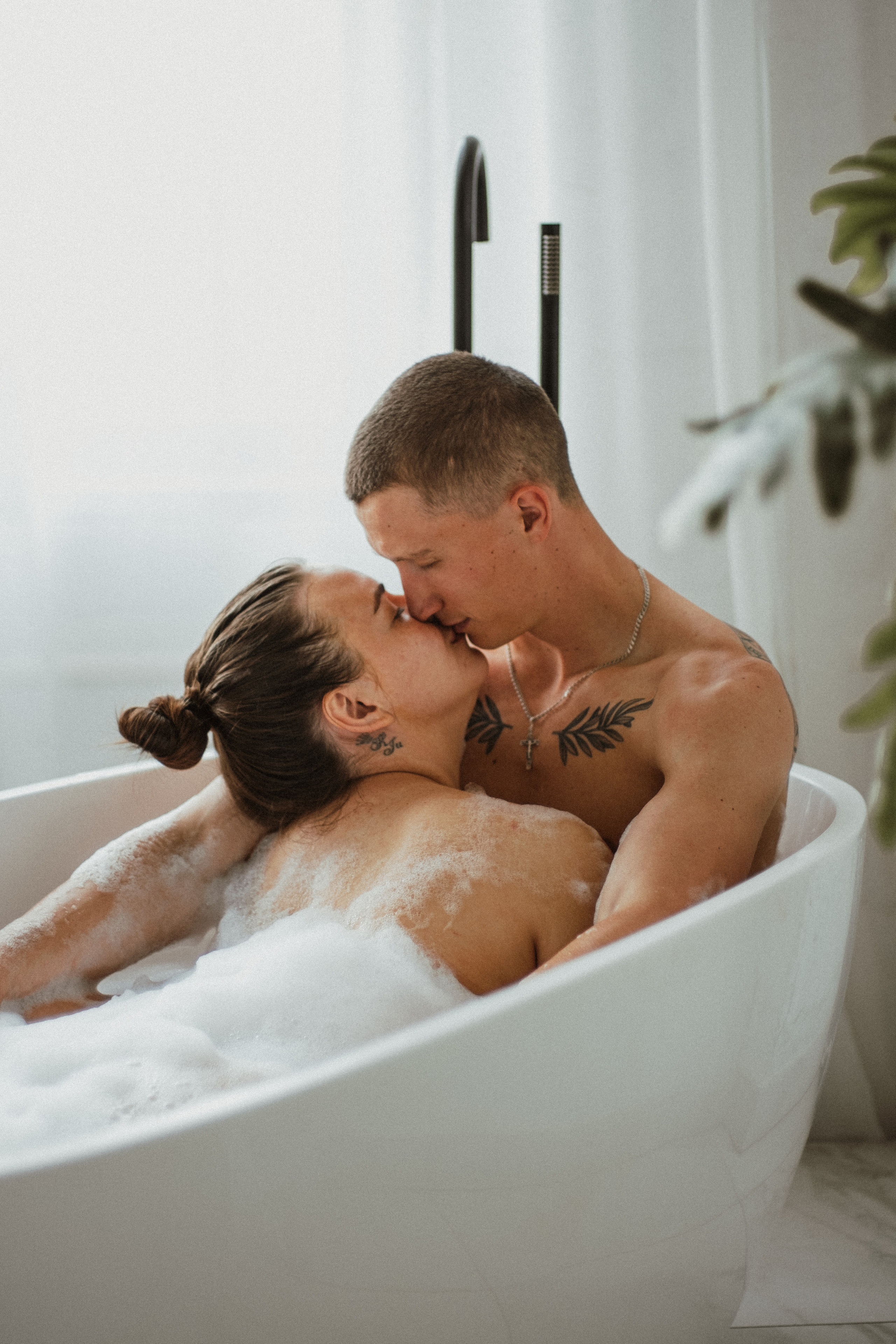 Юля и Слава. Ванна. Свадебный фотограф Челябинск