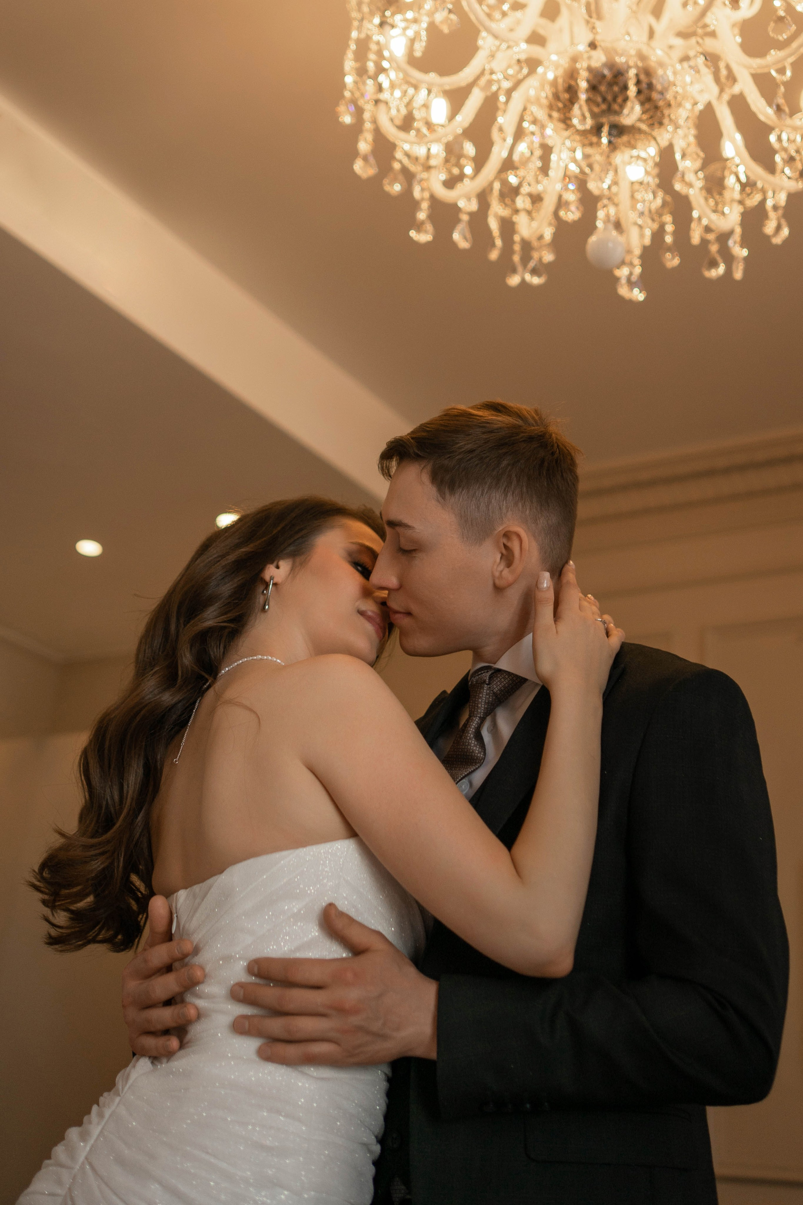 Настя и Дима: свадебная съемка в отеле. Фотограф в Иркутске