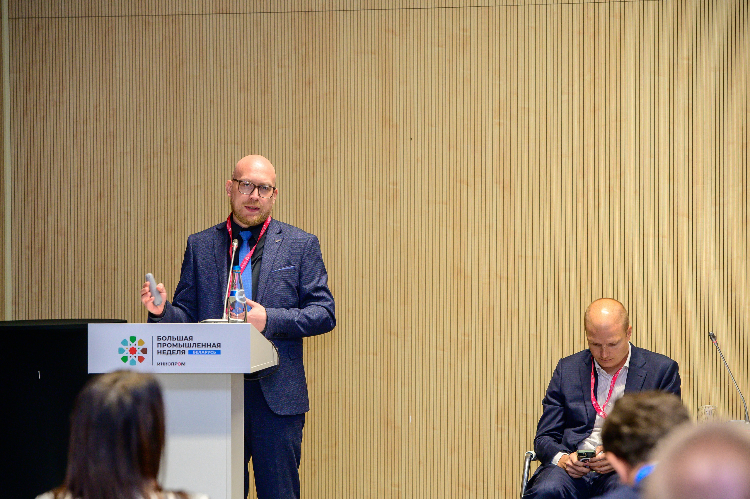 BigindustrialweekBelarus. Фотоуслуги, услуги фотографа, фотографирование важных событий