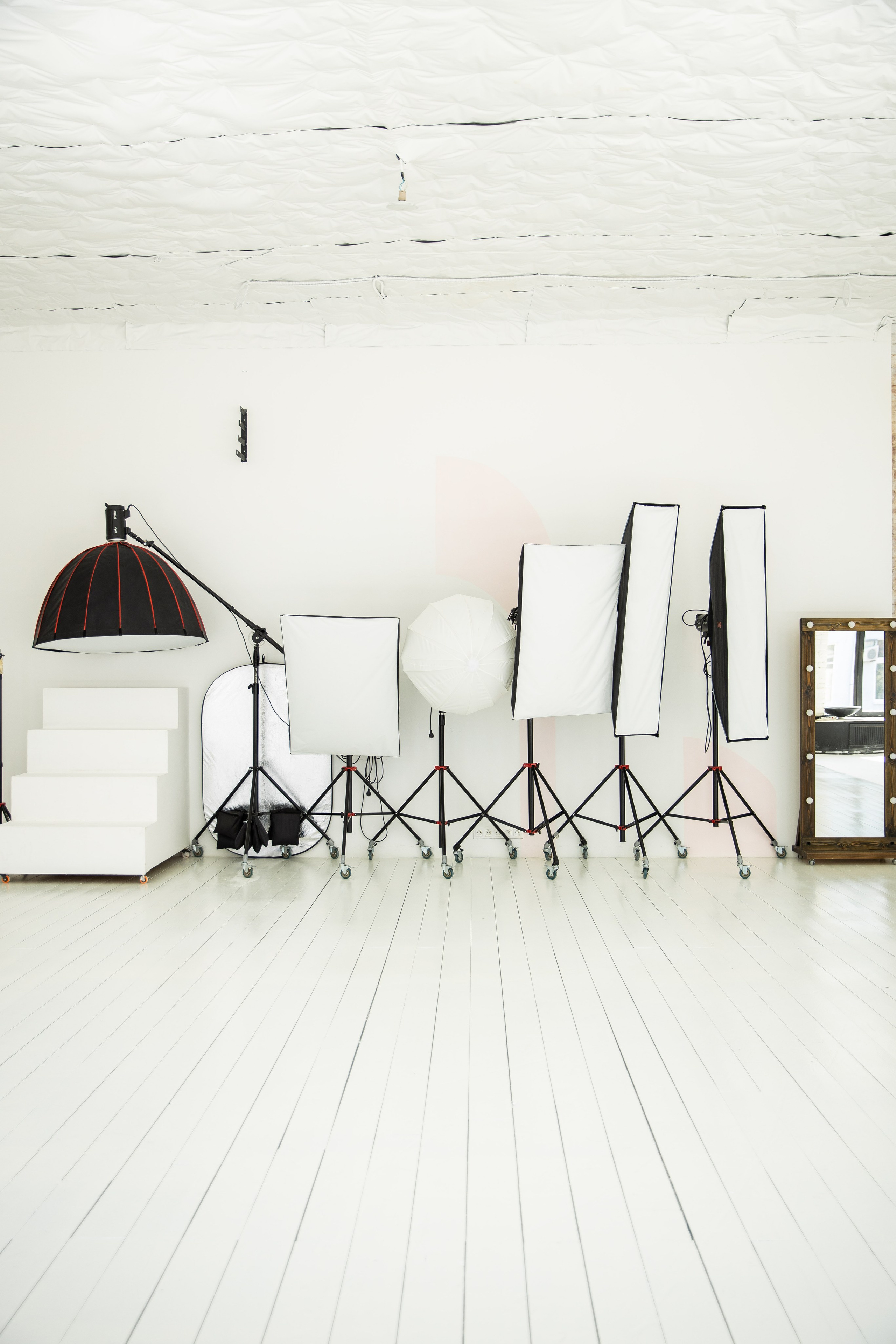 Оборудование студии. Аренда залов Фотосъемка Рекламная Фотосъемка Съемка для сайтов