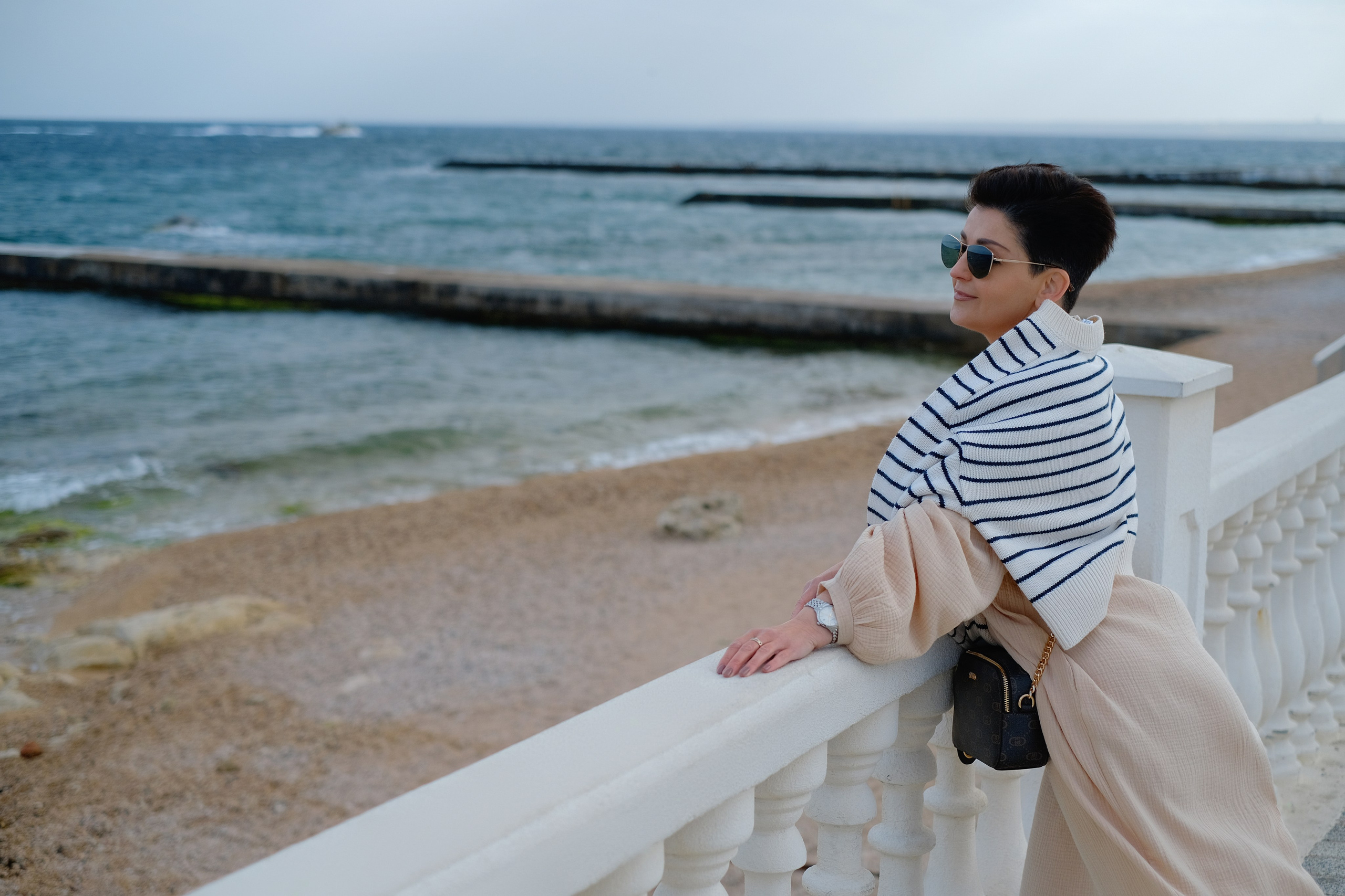 Бизнес портрет, контент-фотограф. Профессиональная фотосъемка в Крыму. Натуральные эмоции и живые кадры. Забронируйте дату прямо сейчас!