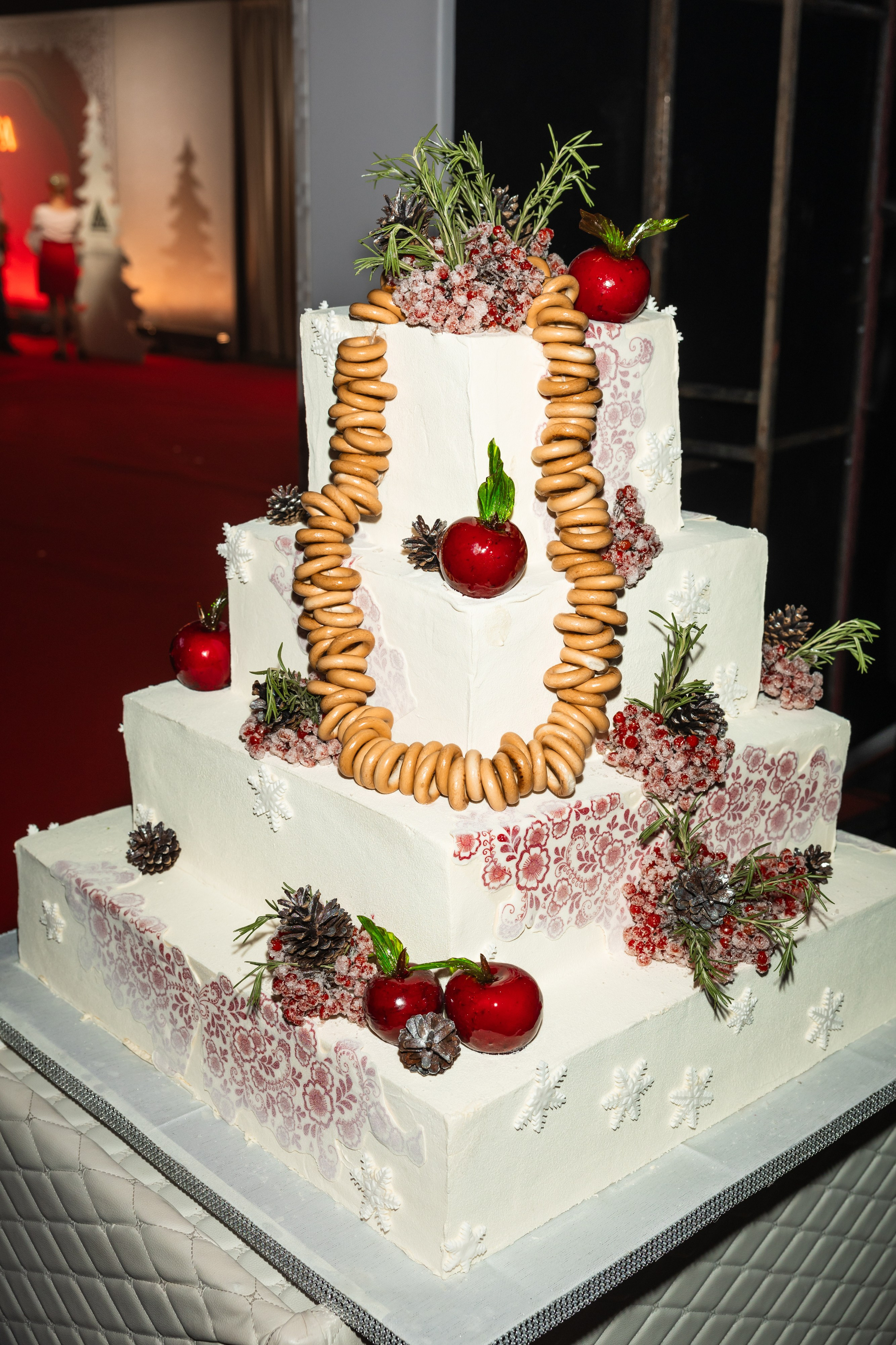 ЗОЛОТОЙ РЕКОРД — А-ЛЯ РУС!. ФОТОГРАФ ВАШИХ ЛУЧШИХ СОБЫТИЙ