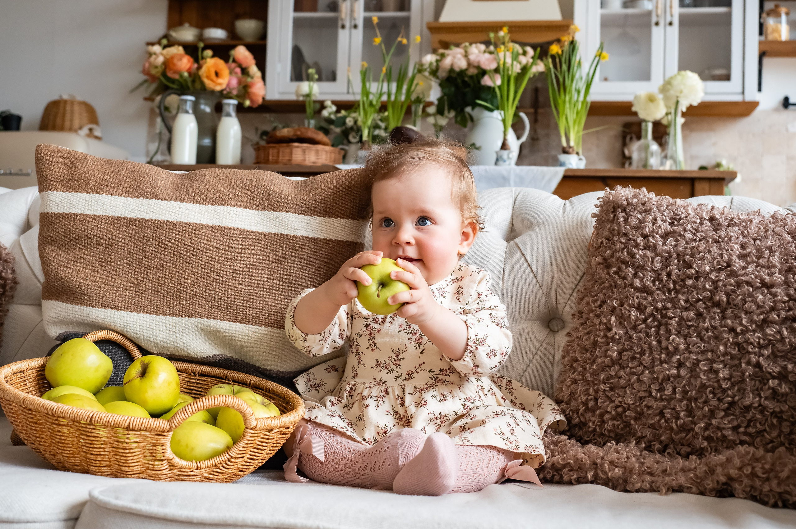 Мира 1 год. Репортажный, семейный и детский фотограф в Пензе и Заречном Арина Ермилова. Картины барельеф на заказ