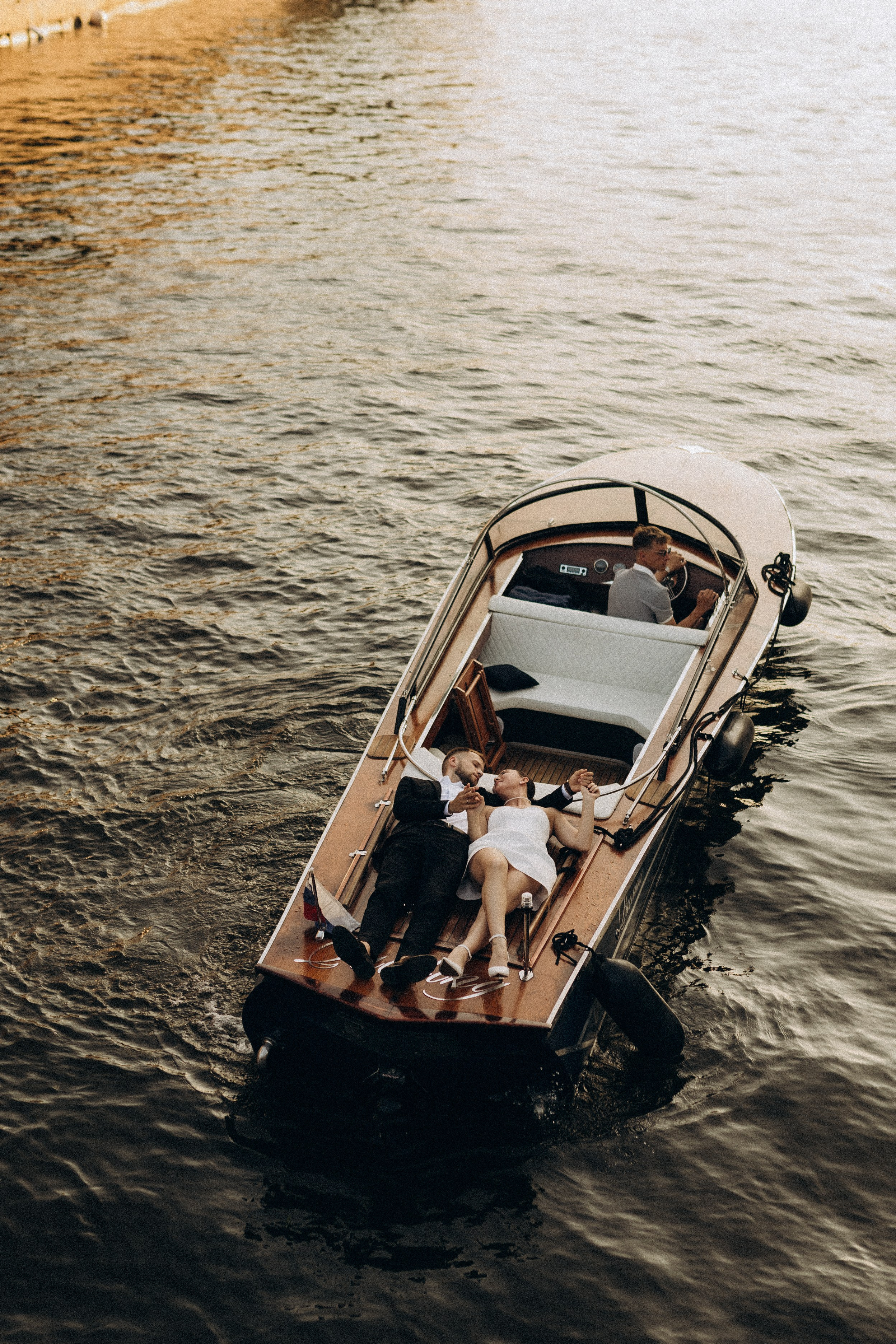 Костя и Лиза|прогулка + катер. Свадебный и love story фотограф в Санкт-Петербурге