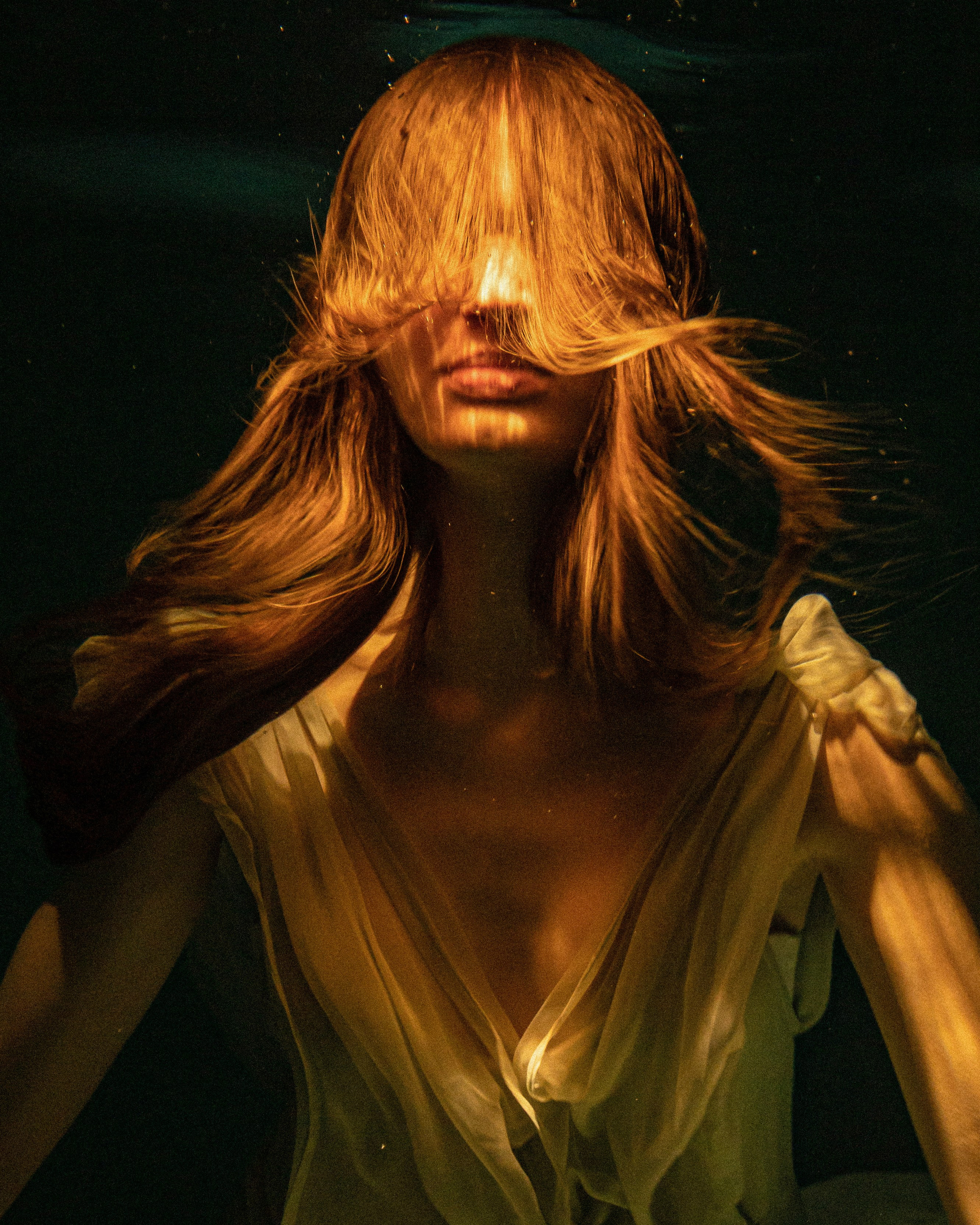 Юля. Под водой. Творческий фотограф — Минск