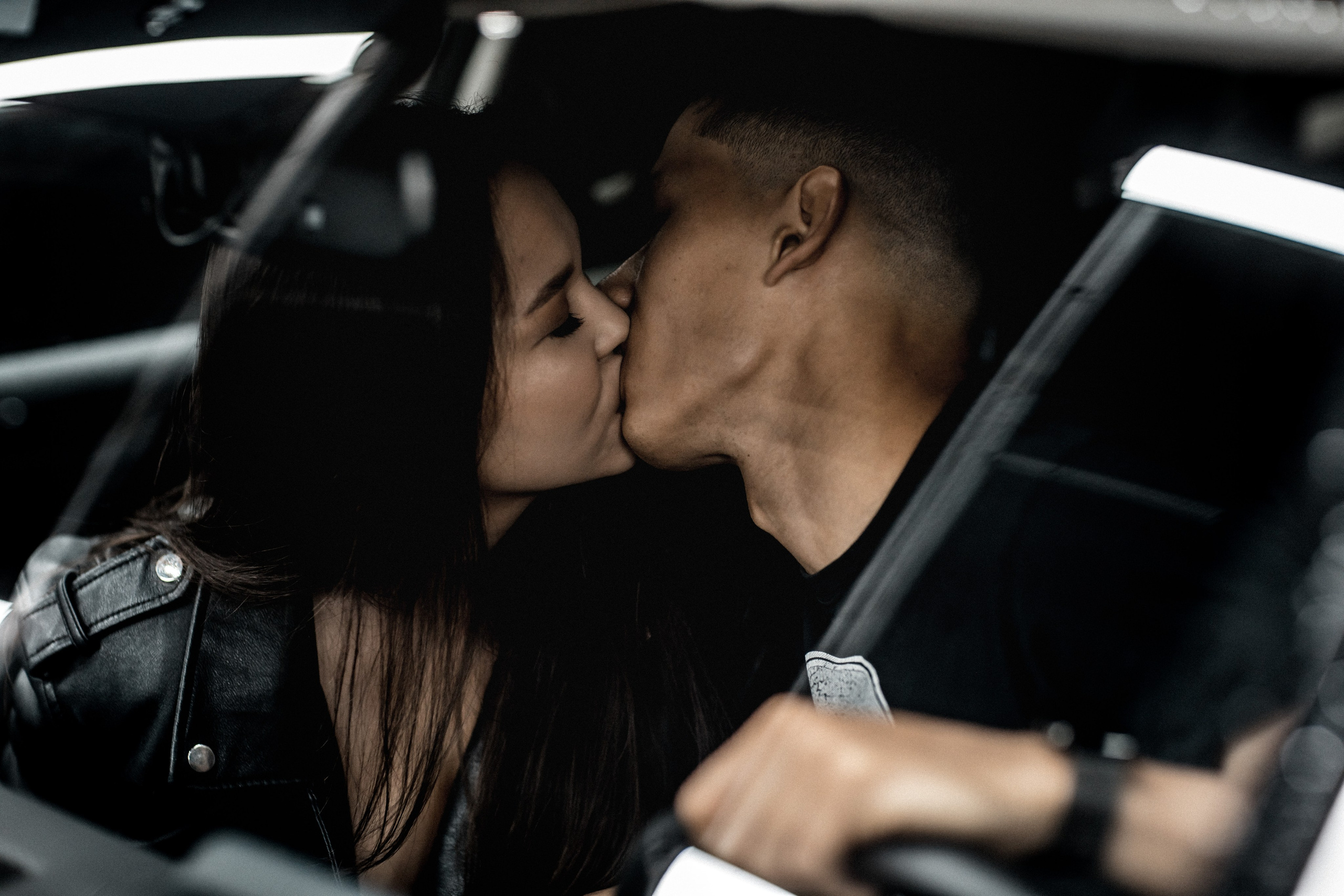 Love story Auto. Женский и семейный Фотограф В Усть-Каменогорске Юлия Журавлева