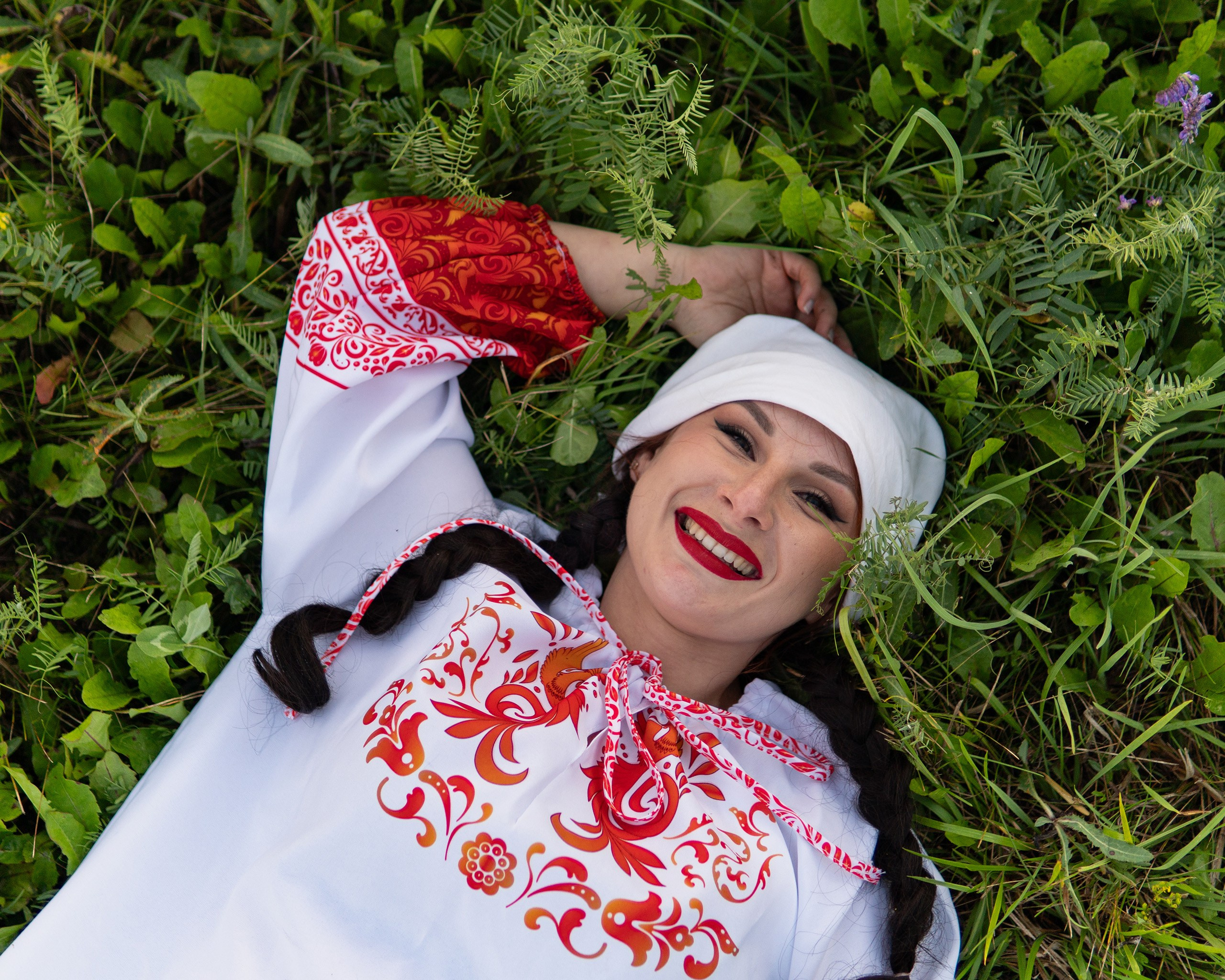 Тематическая \ Творческая \ Фотосъёмка в славянском наряде: Татьяна — гармония традиций и природы. Hannanovmoments
