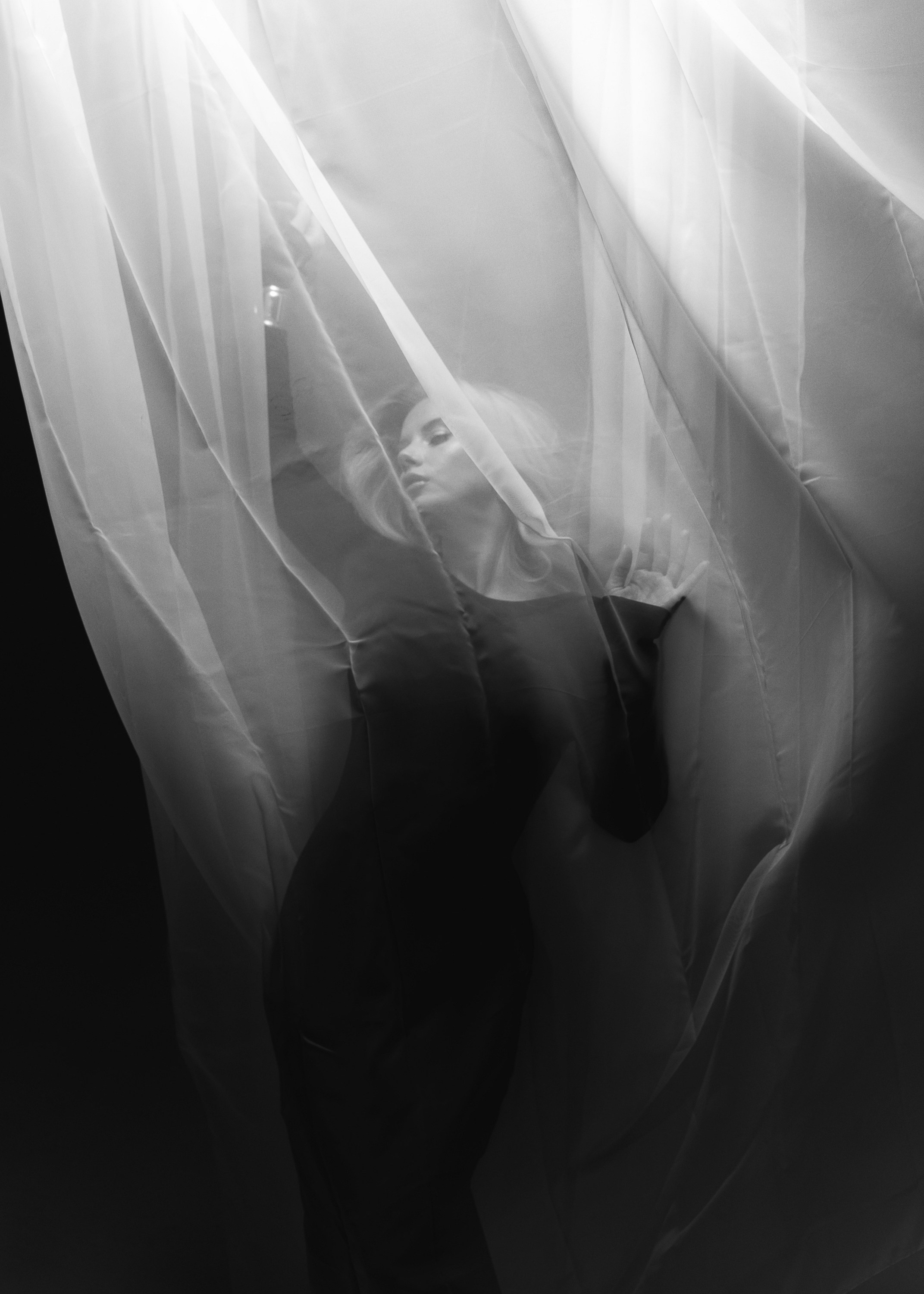 НАСТЯ ЛАВ. Женский портрет