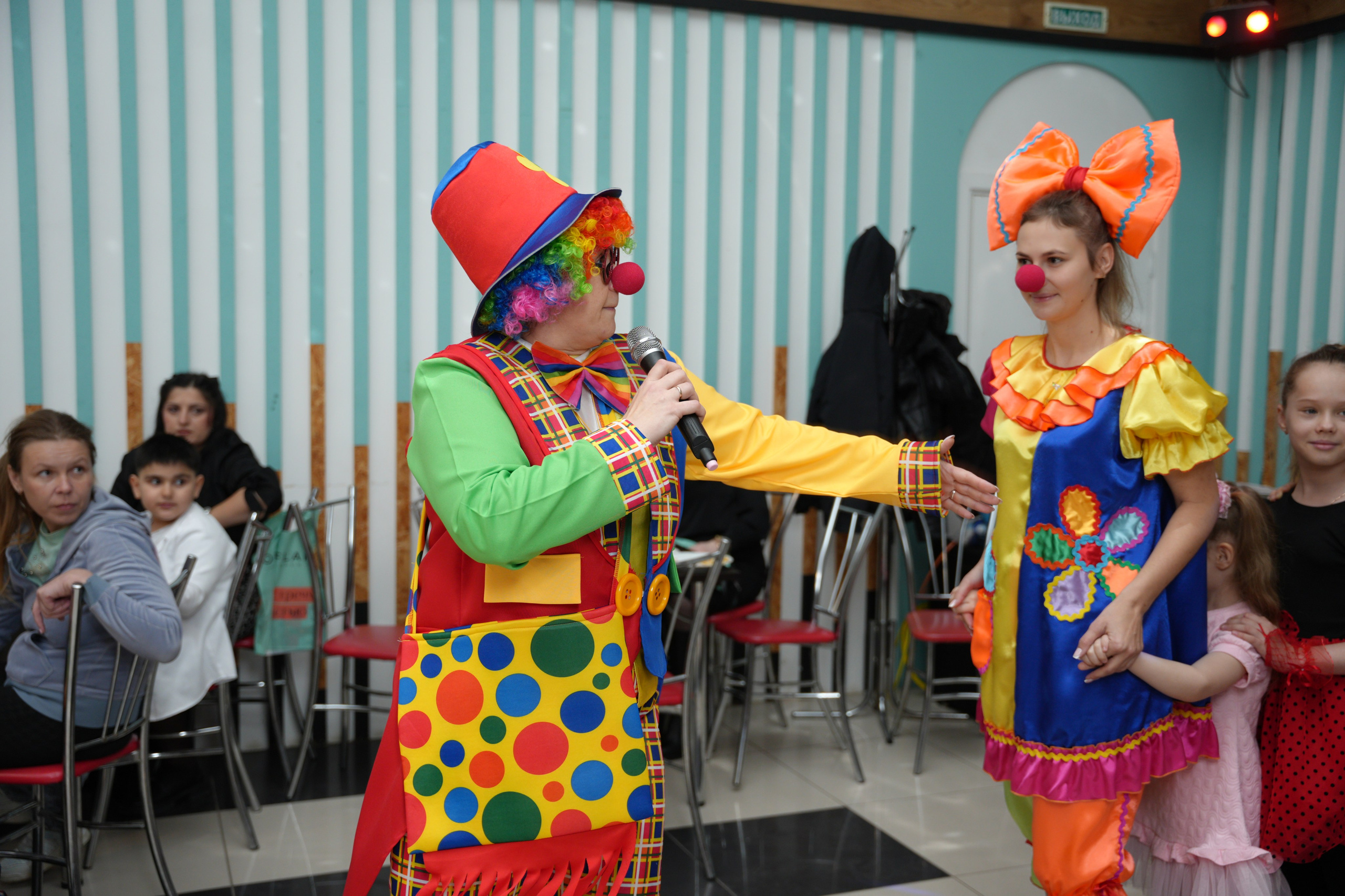 Социально —благотворительная акция «Ты в этом мире не один», посвященная Международному дню инвалидов. ВЫПУСКНЫЕ АЛЬБОМЫ, Школьный фотограф, семейный и свадебный в Саратове и области Ольга Плаксина