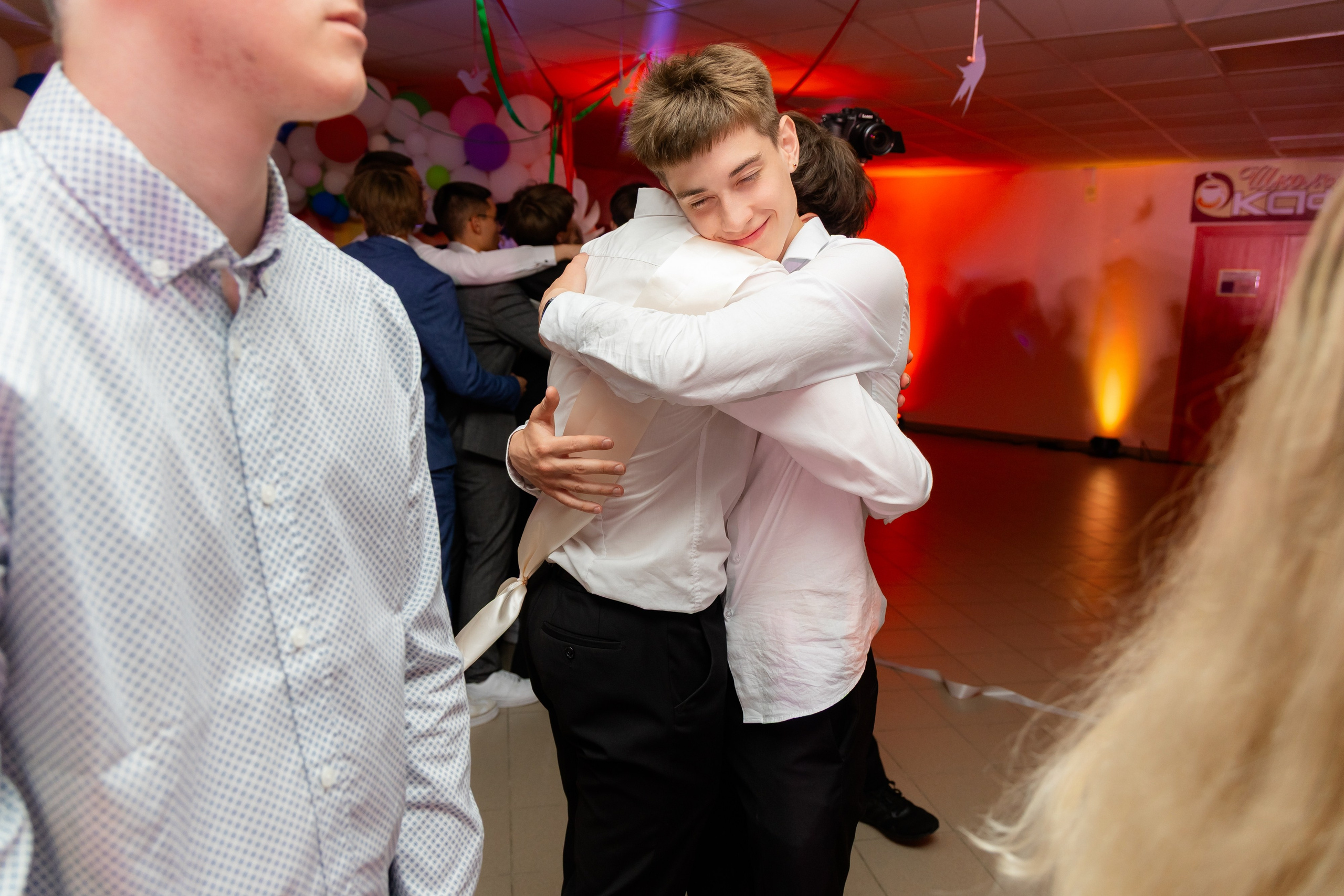 Школьный выпускной 2025 год в Минске, Беларуси. Свадебный фотограф в Минске/Беларуси Сергей Спиридонов
