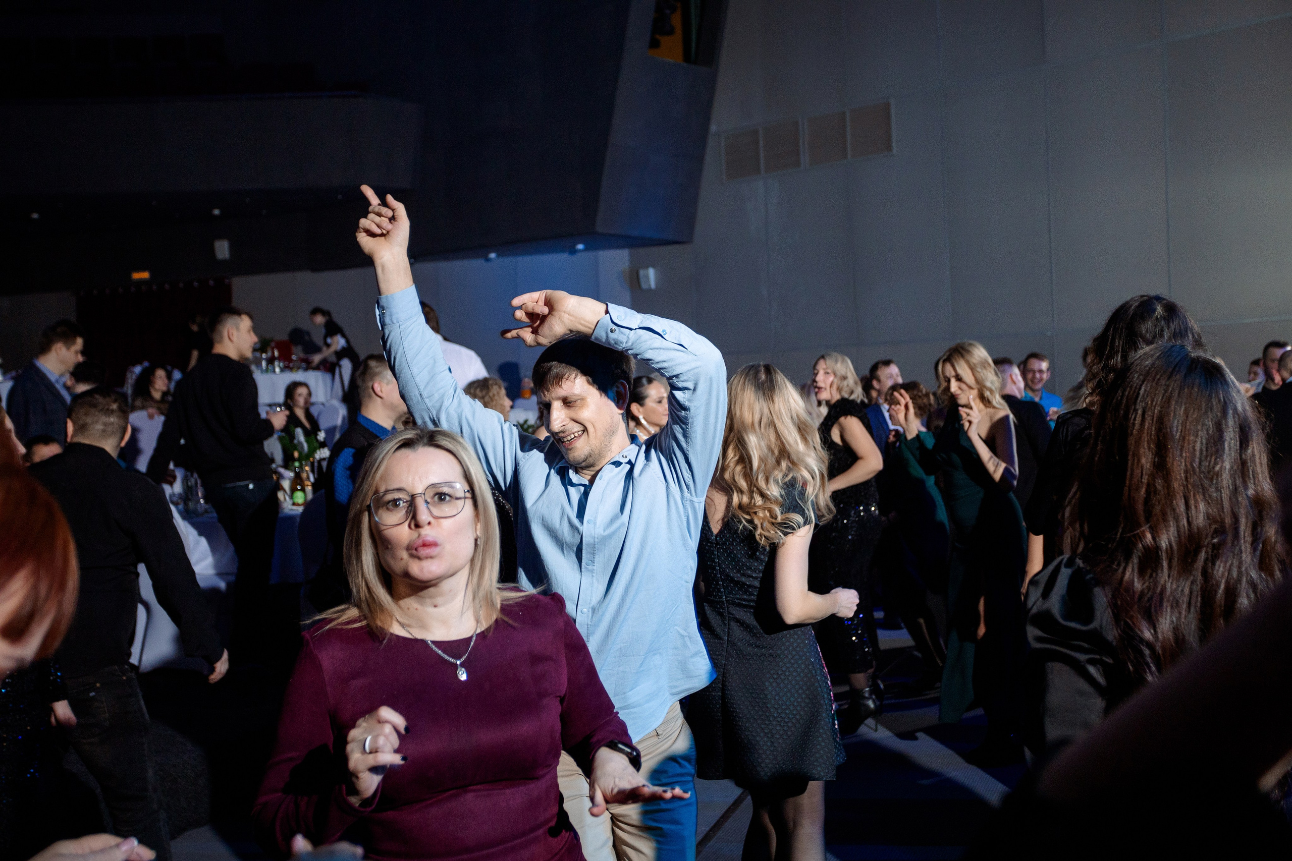 РЕПОРТАЖ: НОВЫЙ ГОД В ДК МЕТАЛЛУРГ. Профессиональный фотограф в Ижевске Леша Петров