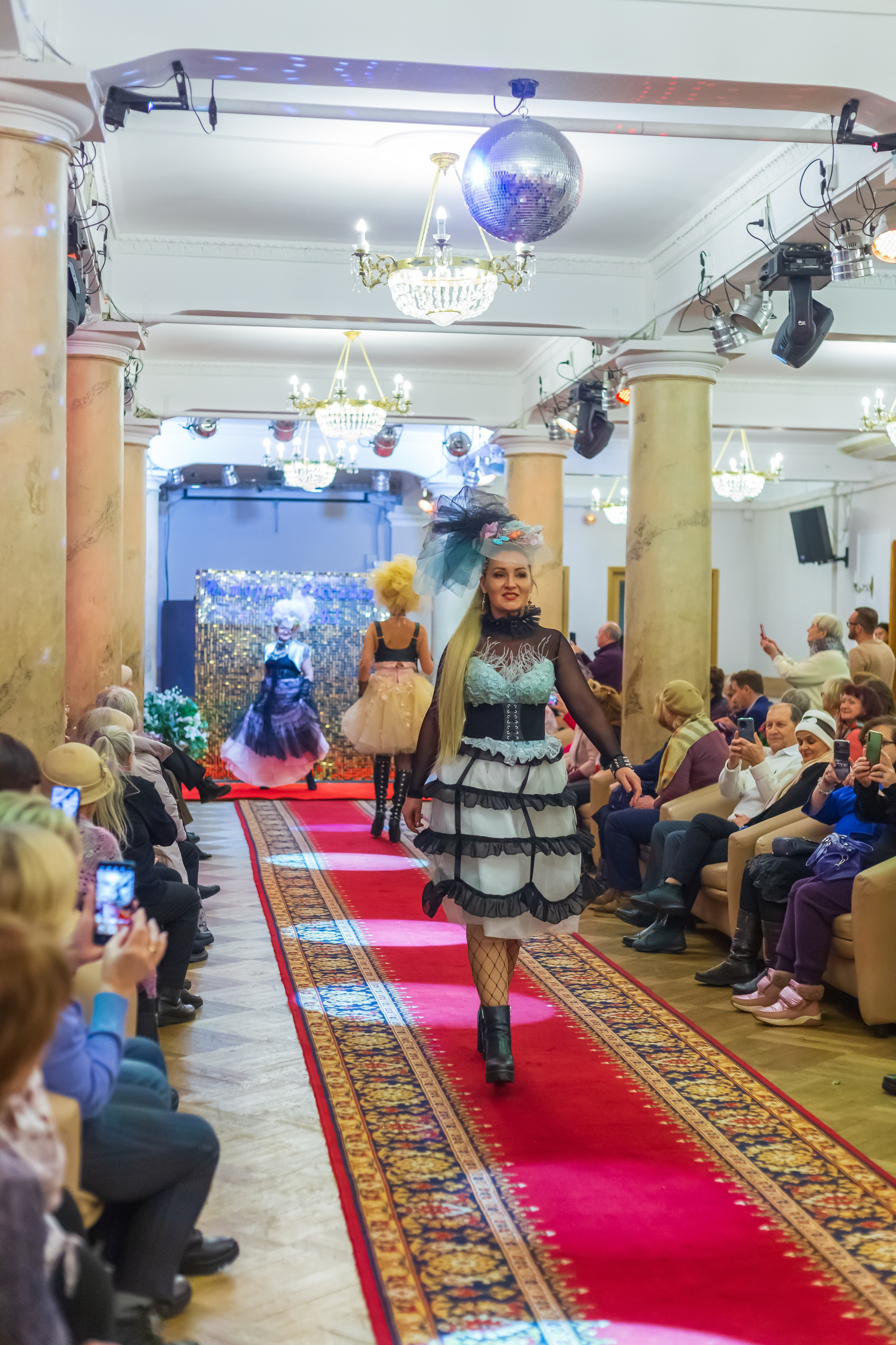 Дефиле. Художественный и репортажный фотограф в Санкт-Петербурге Виктория Никитина