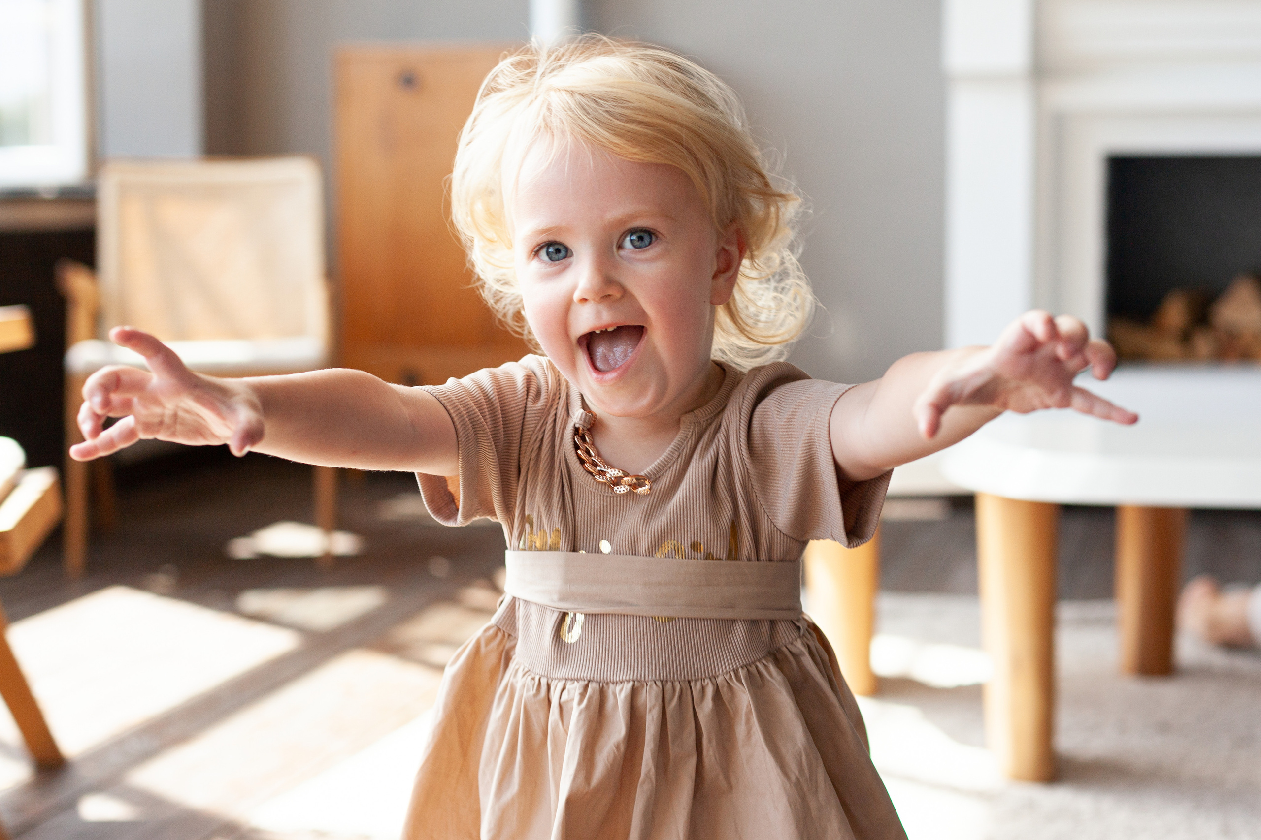 Фотосессия бабушки, мамы и дочки в фотостудии. Детский и контент фотограф Надя Волкова Санкт-Петербург