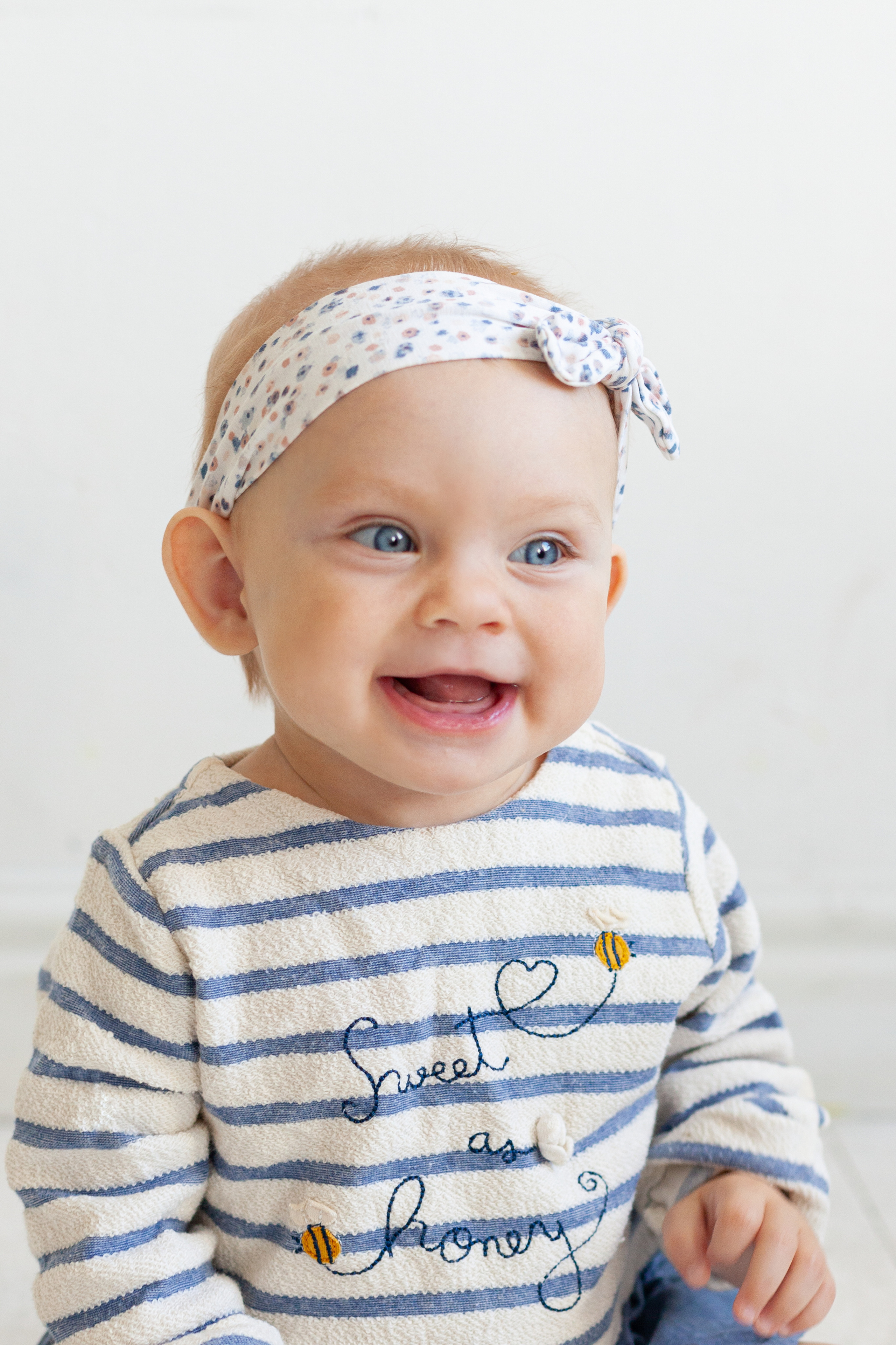 Есения, 8 месяцев. Детский и контент фотограф Надя Волкова Санкт-Петербург