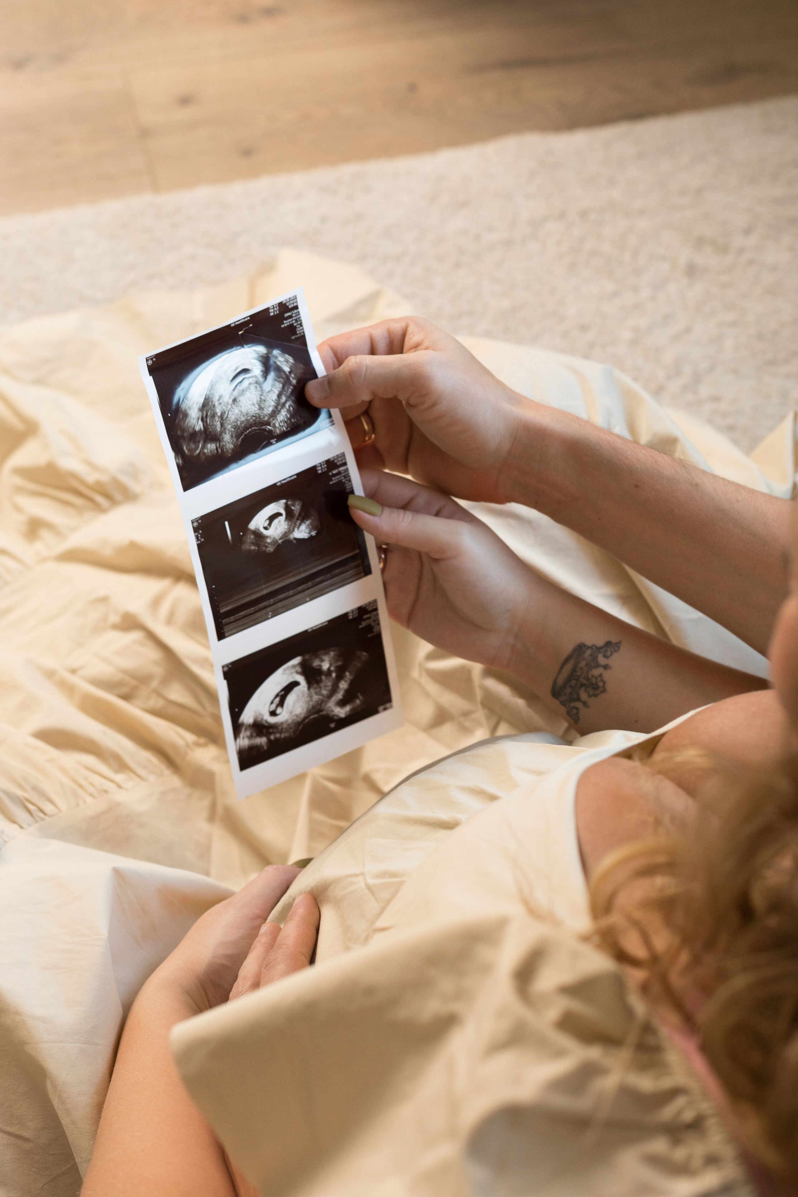 Фотосессия беременности в фотостудии. Детский и контент фотограф Надя Волкова Санкт-Петербург