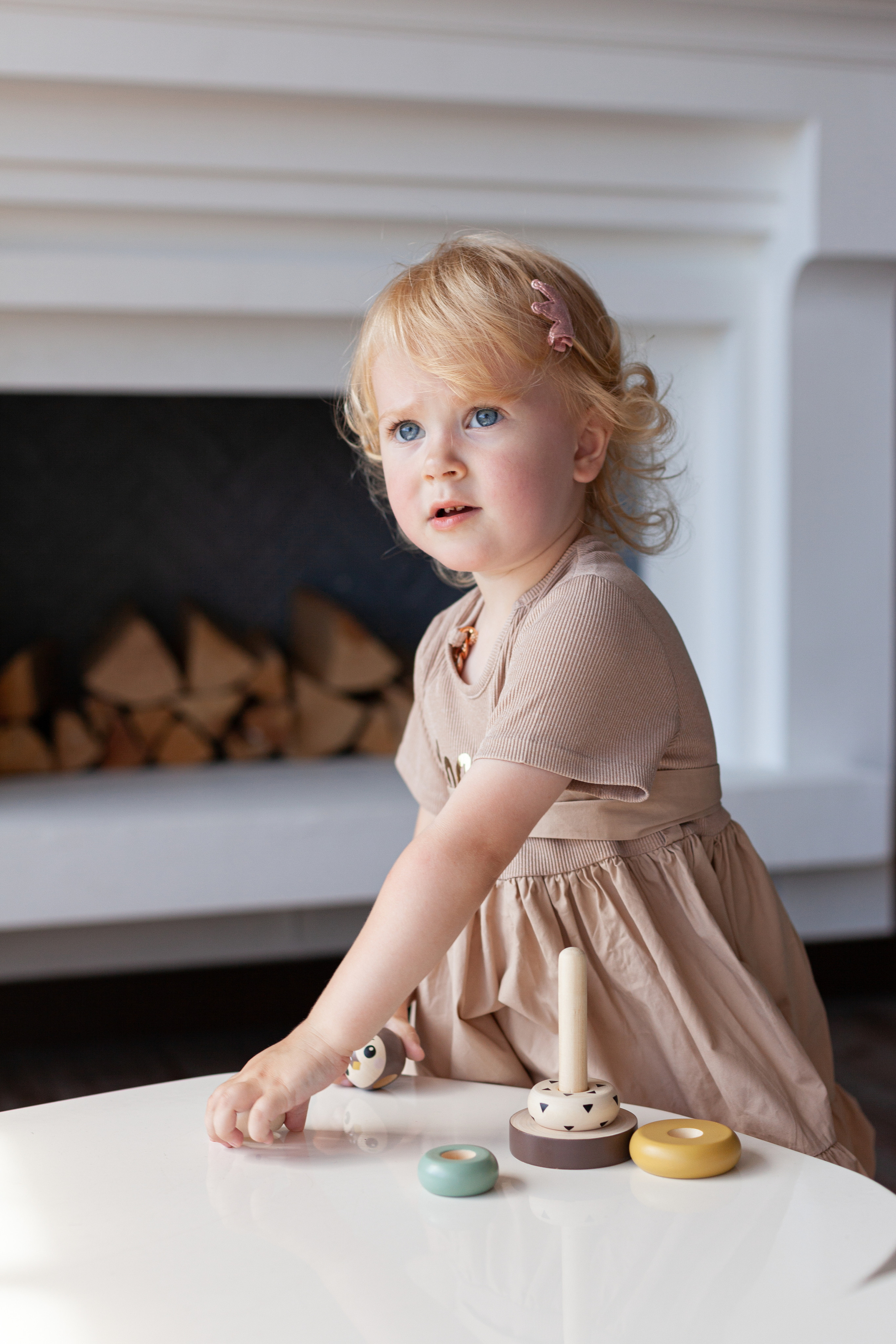 Фотосессия бабушки, мамы и дочки в фотостудии. Детский и контент фотограф Надя Волкова Санкт-Петербург