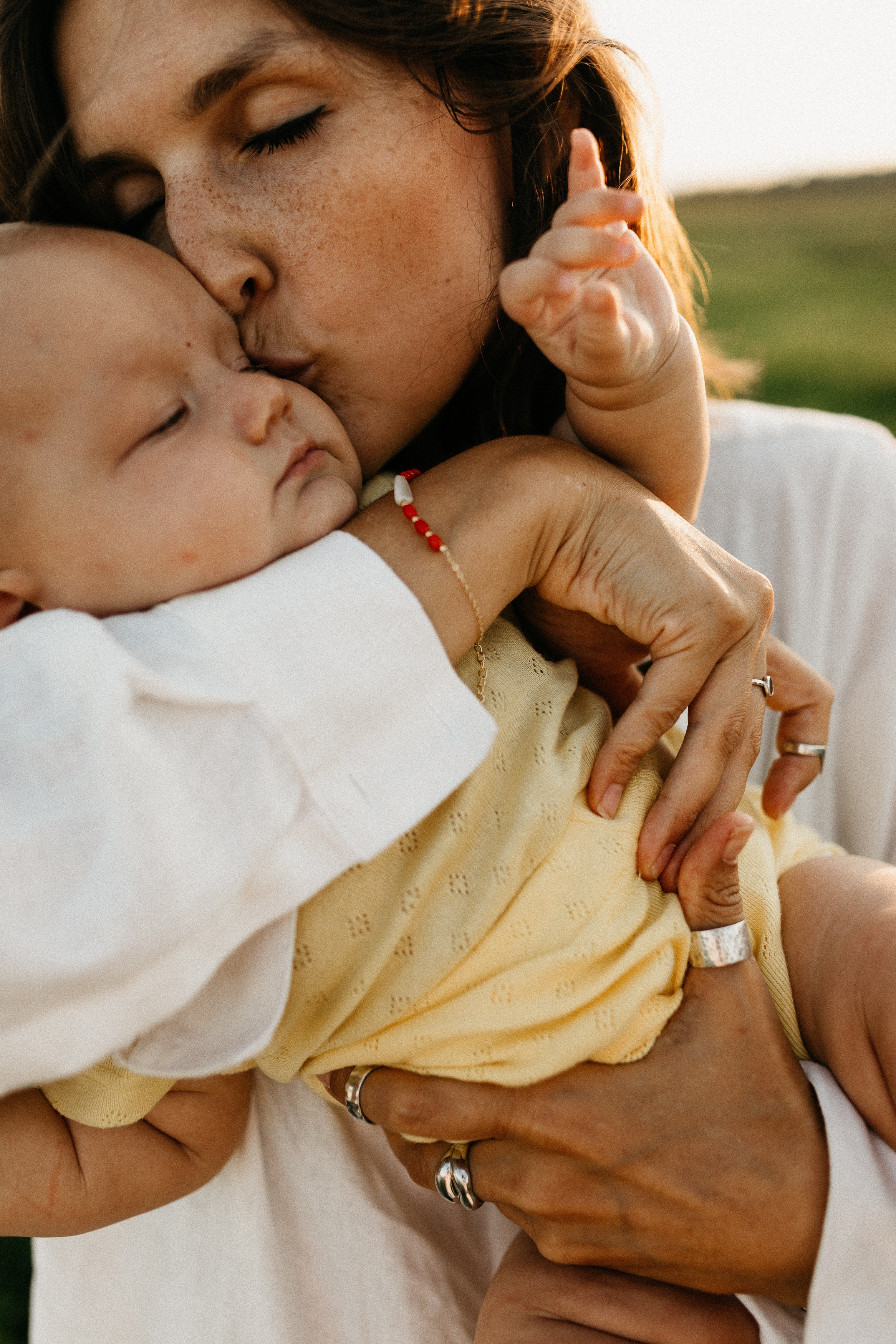 Фотосессия с красными мячами. Семейный фотограф Маша Тимофеева | Москва