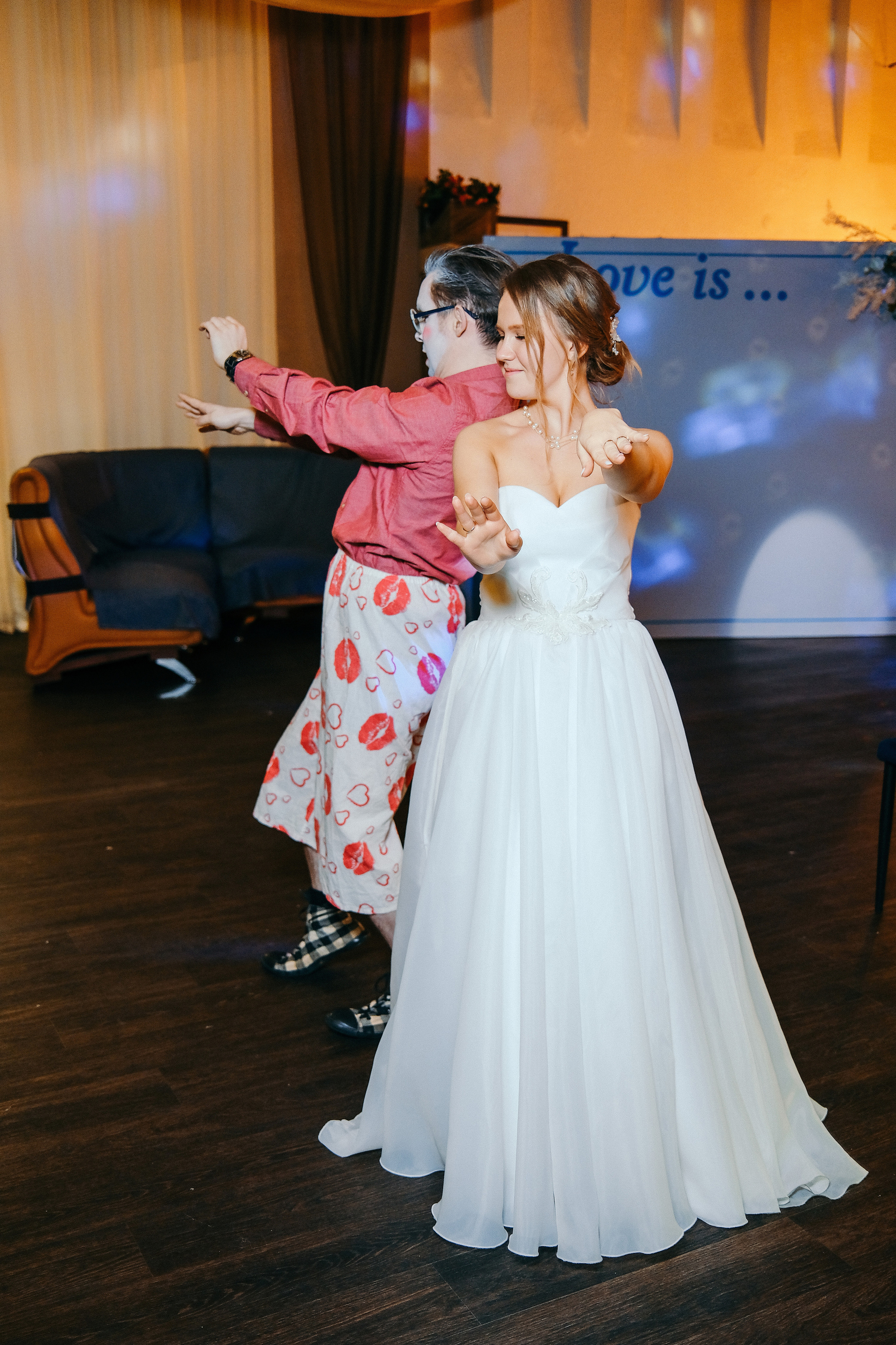 Свадебная фотосессия в Архангельске. Свадебный банкет в ресторане Беломорский. Молодожены Архангельска. Молодая пара жених и невеста. Свадебные фотосессии. Wedding photosession. Свадьба 2023