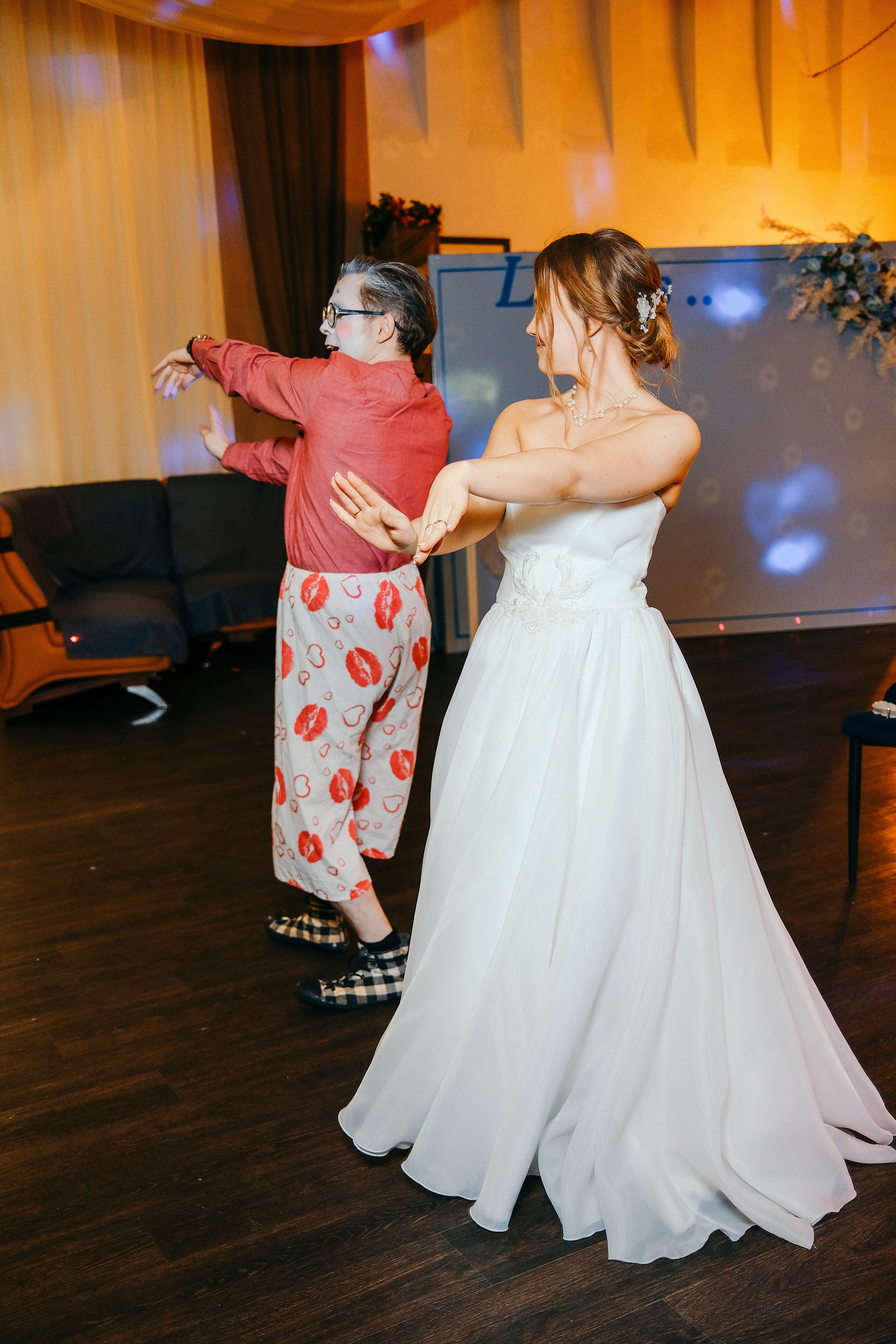 Свадебная фотосессия в Архангельске. Свадебный банкет в ресторане Беломорский. Молодожены Архангельска. Молодая пара жених и невеста. Свадебные фотосессии. Wedding photosession. Свадьба 2023