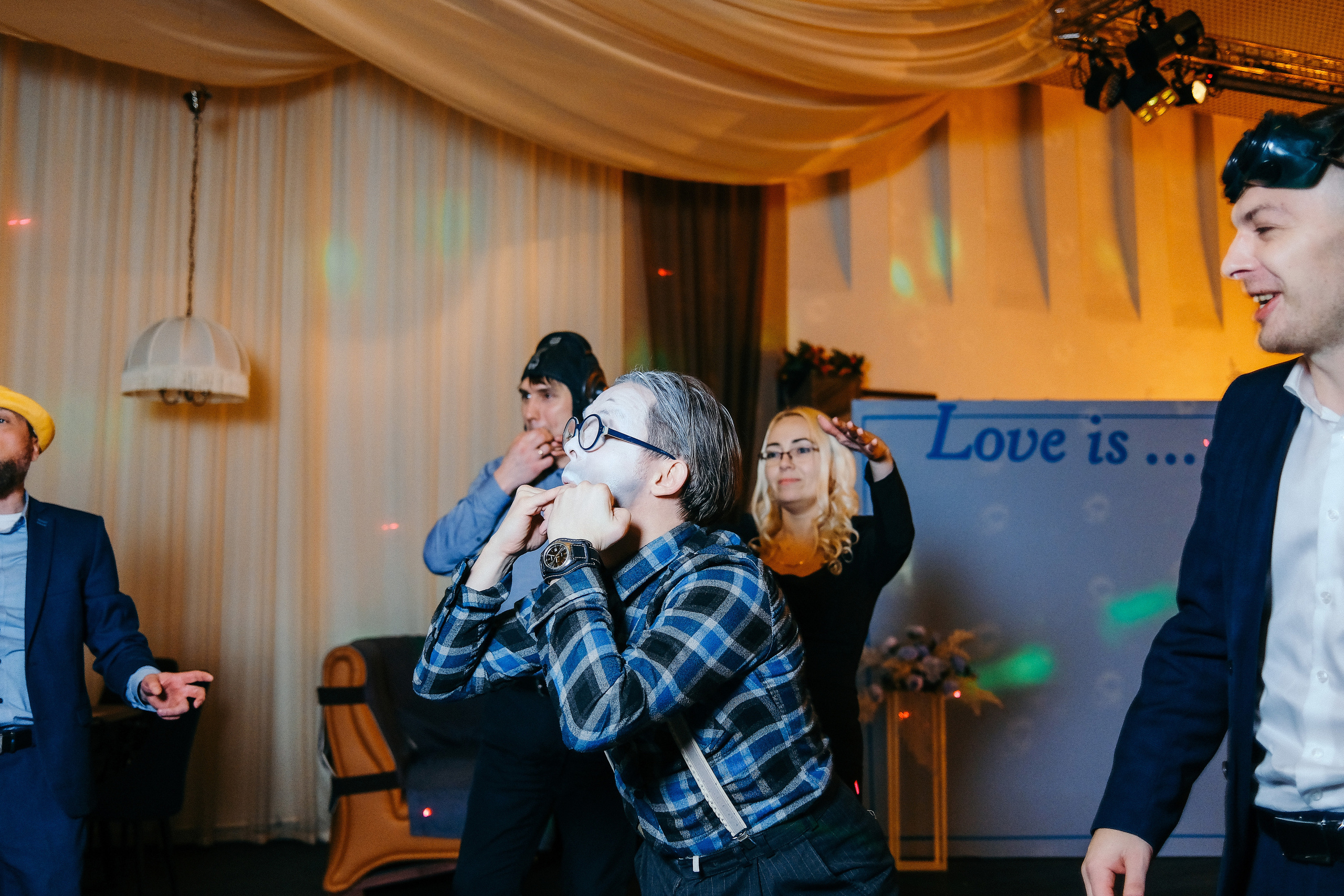 Свадебная фотосессия в Архангельске. Свадебный банкет в ресторане Беломорский. Молодожены Архангельска. Молодая пара жених и невеста. Свадебные фотосессии. Wedding photosession. Свадьба 2023. Комик на свадьбу