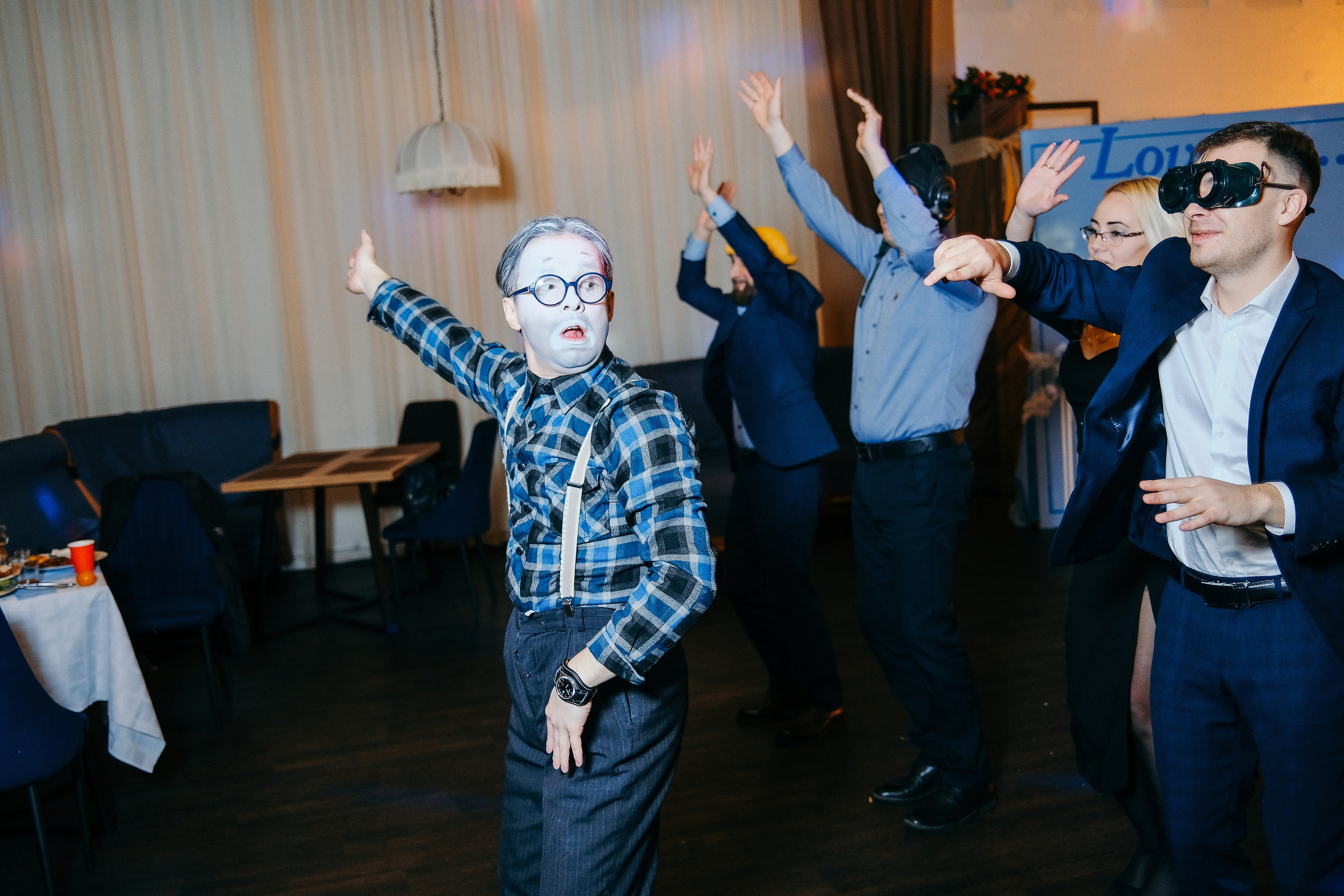 Свадебная фотосессия в Архангельске. Свадебный банкет в ресторане Беломорский. Молодожены Архангельска. Молодая пара жених и невеста. Свадебные фотосессии. Wedding photosession. Свадьба 2023. Комик коммивояжер на свадьбу