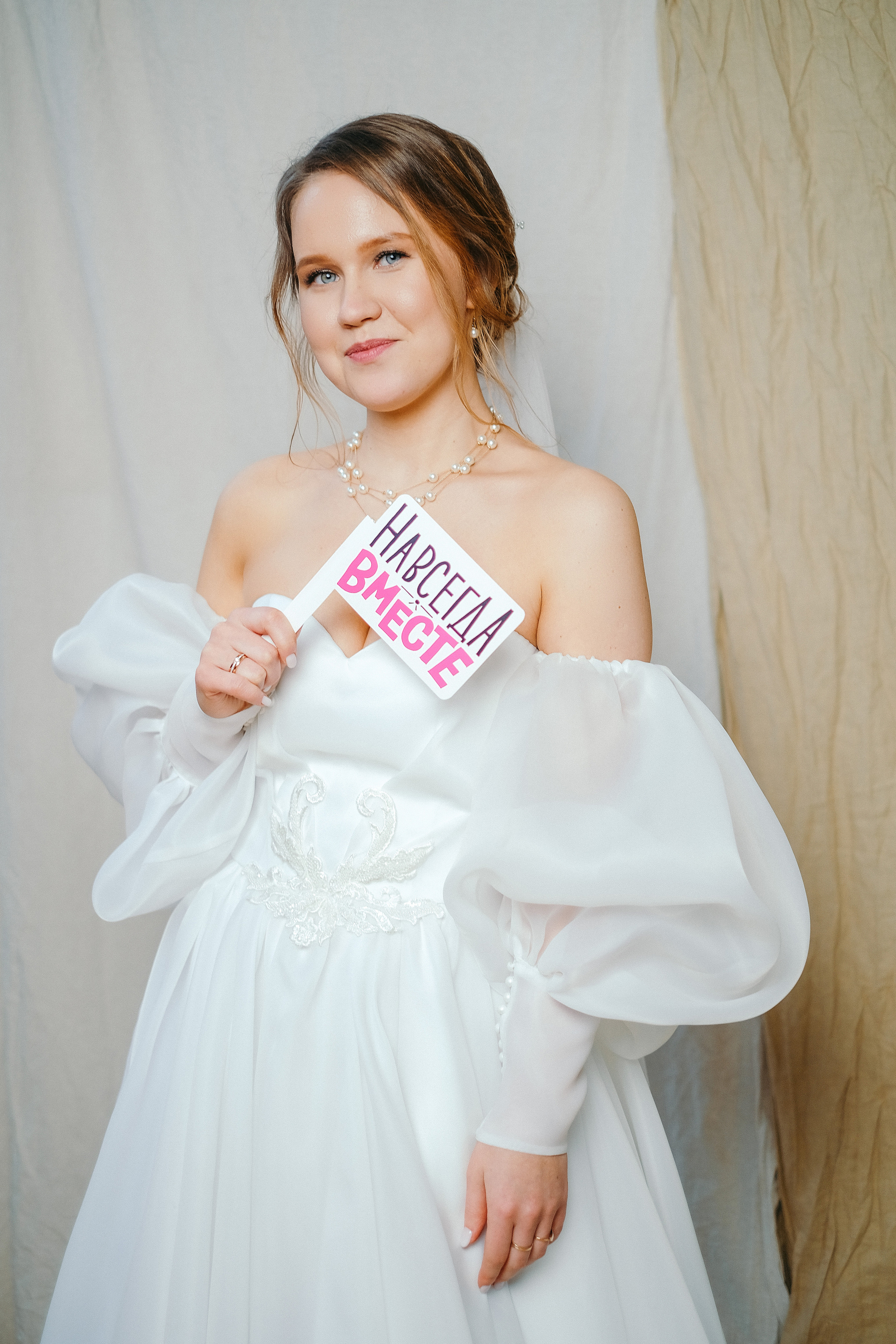 Свадебная фотосессия в фотостудии Location32. Идеи для  свадебных фотосессии. Невеста Архангельска. Невеста в белом платье. Свадебные фотосессии. Wedding photosession. Свадьба 2023