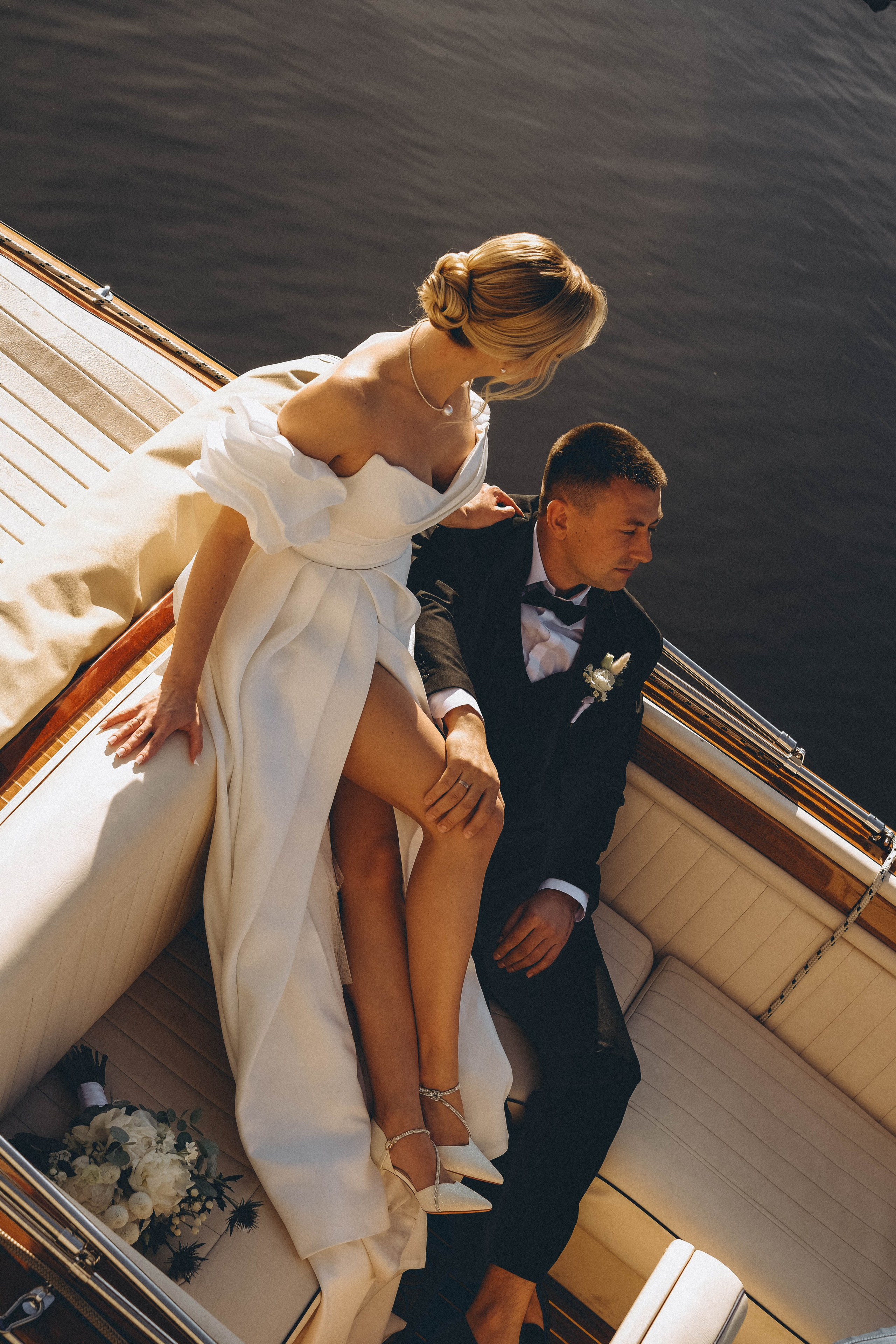 СВАДЕБГНАЯ ПРОГУЛКА ПО КАНАЛ САНКТ-ПЕТЕРБУРГА НА КАТЕРЕ. Профессиональный фотограф, Санкт-Петербург — Виктория Богомолова