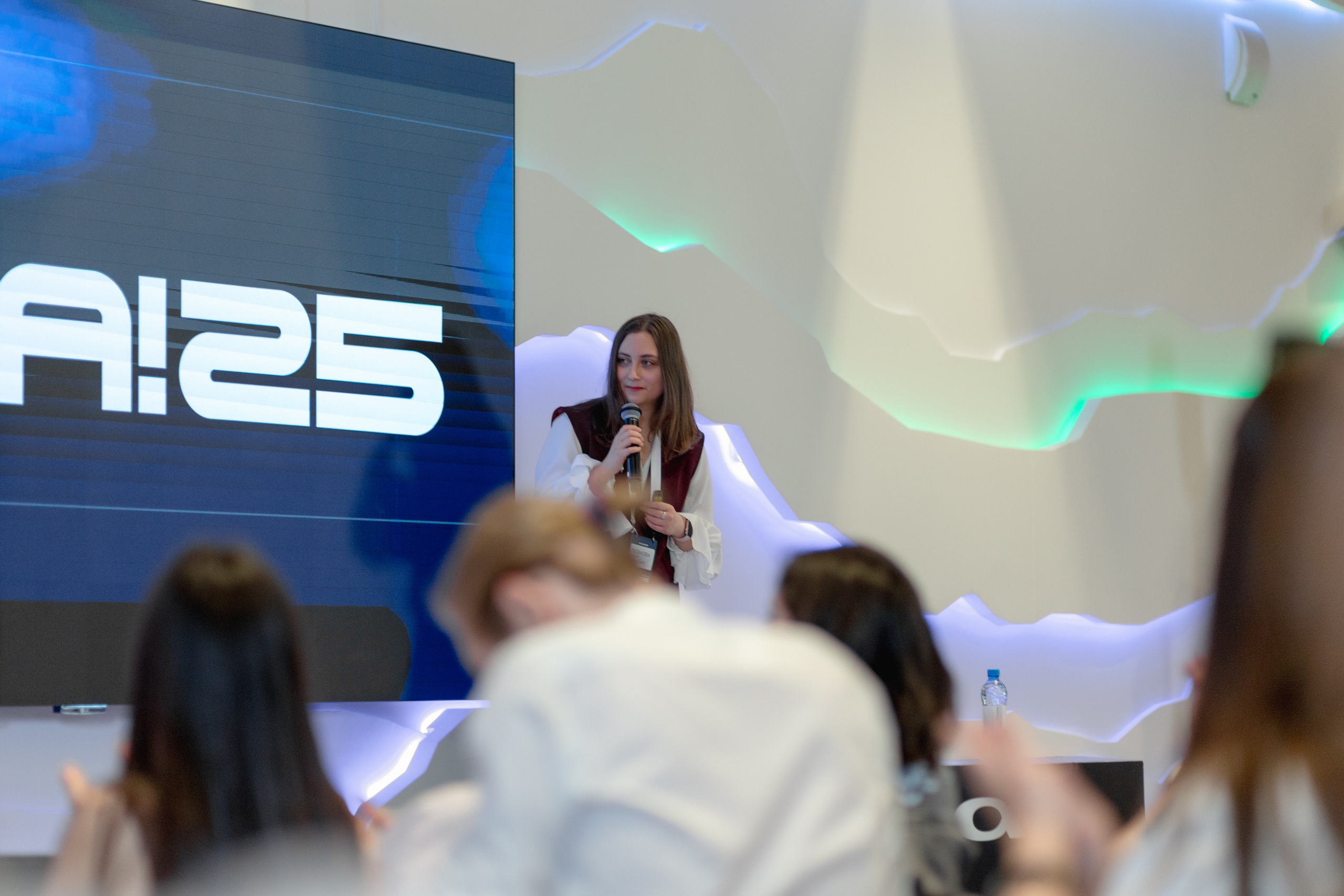 Aha! — 29–30 мая 2025. Фотобанк Матемаркетинг