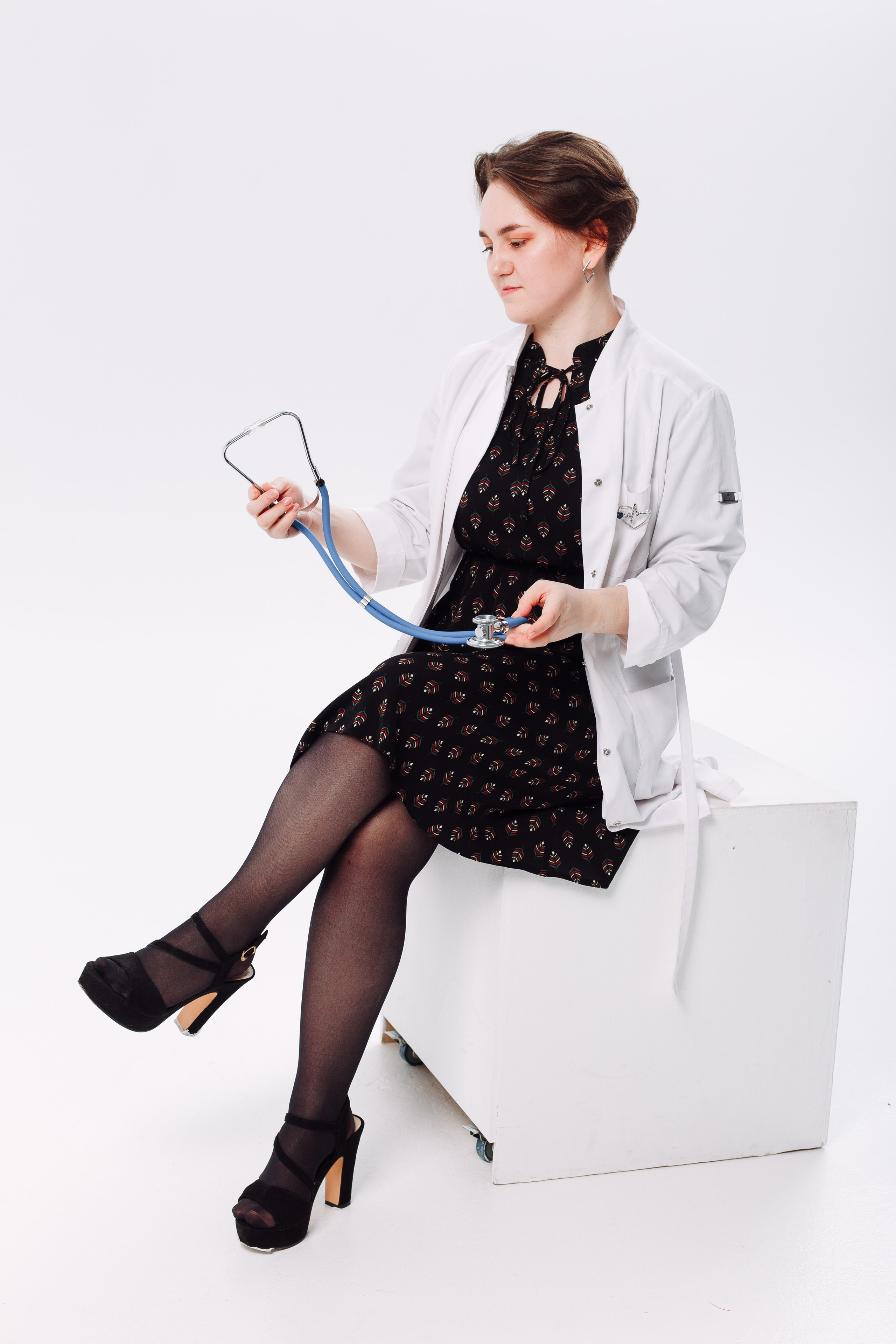 Съёмка врача в студии. Фотограф врача в Нижнем Новгороде и Нижегородской области.