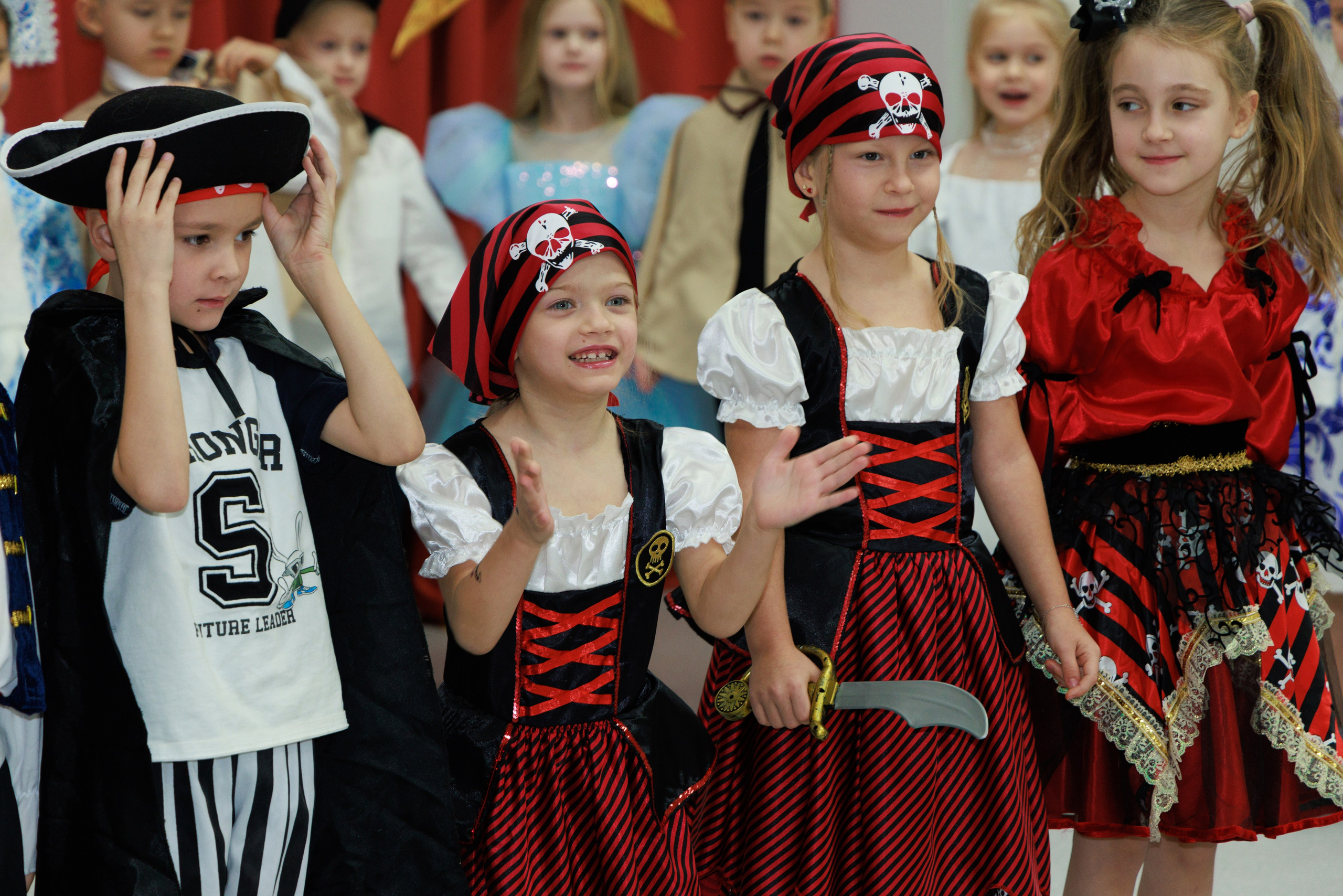 Фотография новогоднего утренника в детском саду