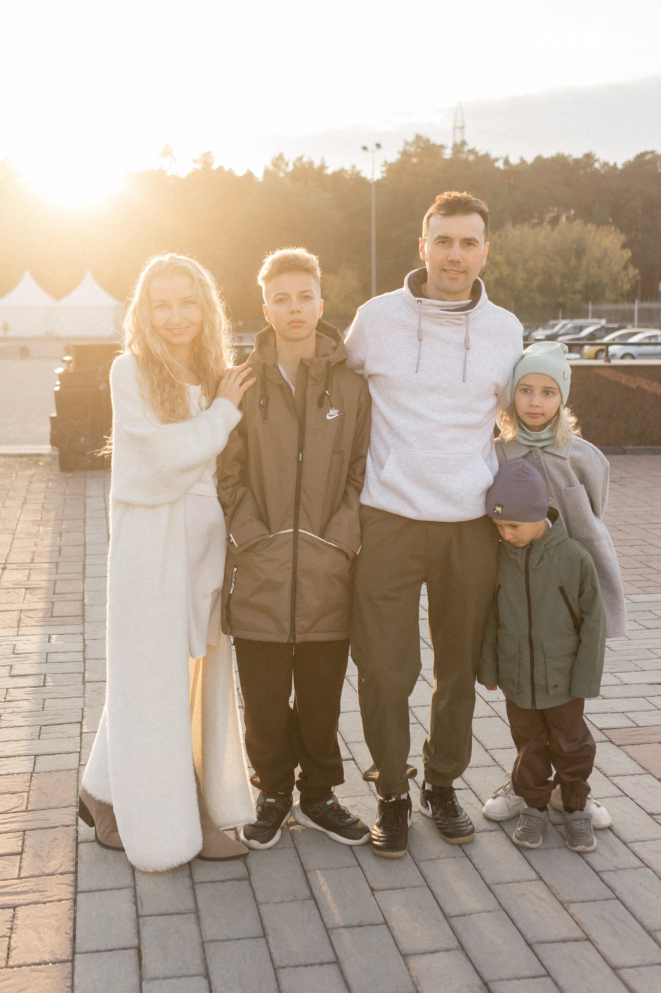 Артур, Наталья, Амин, Ева, Эмин. Прогулка дружной семьи. Эстетичная фото- и видеосъёмка Ирина Арсентьева. Челябинск и весь мир