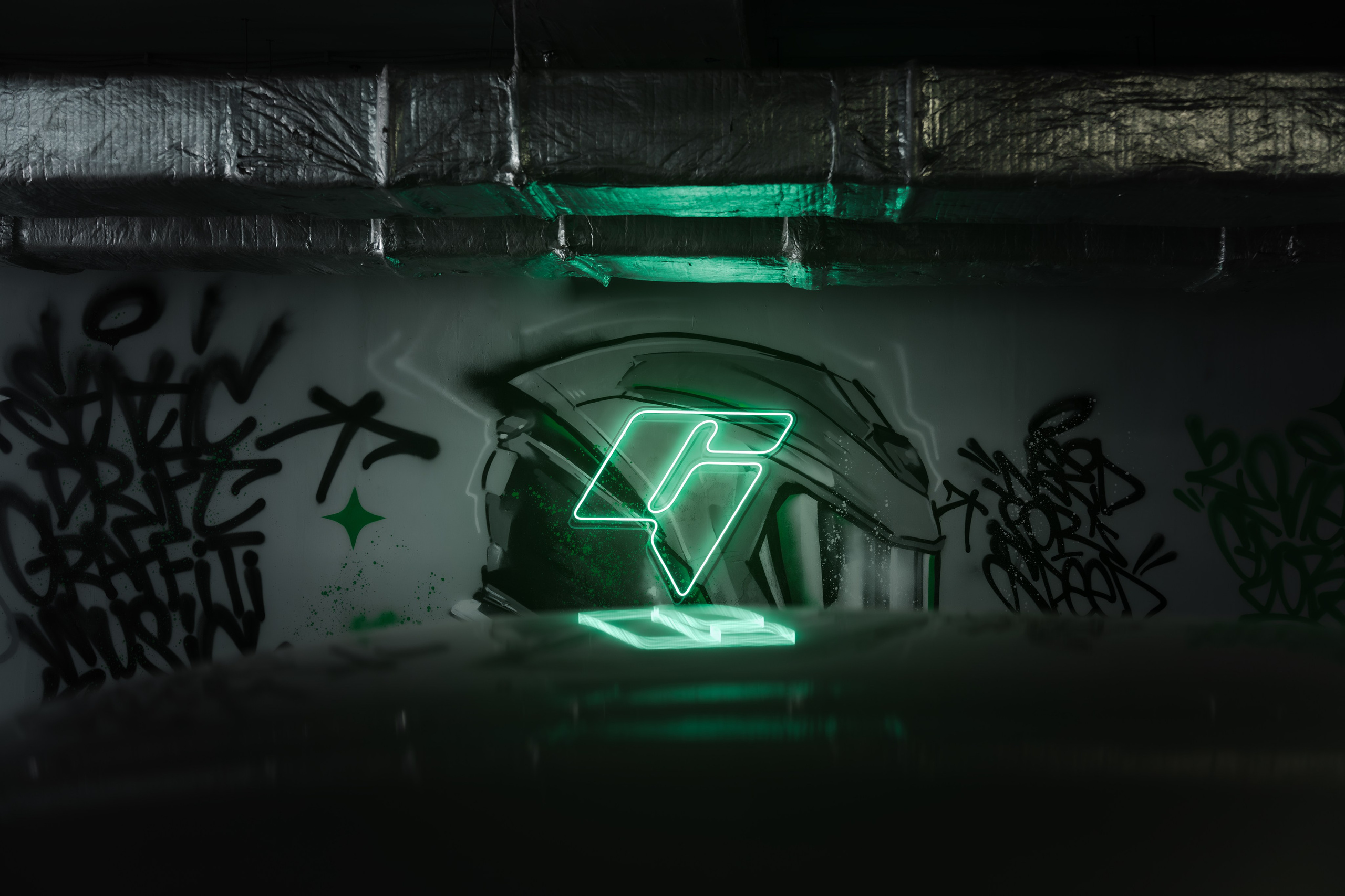 //GROUNDED2025. Автомобильный фотограф