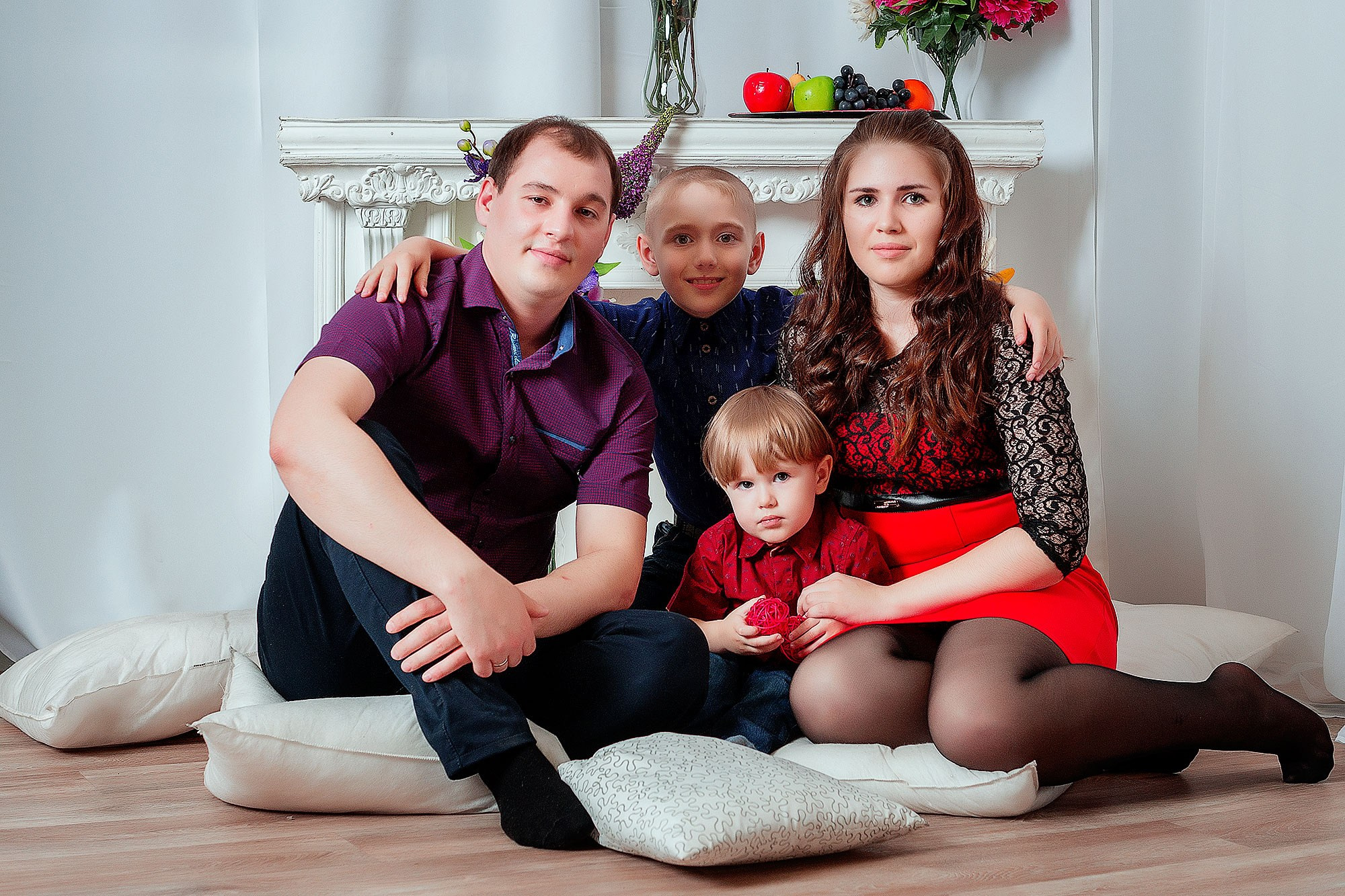 Семейная съёмка в студии. Семейный фотограф г. Новокузнецк Юлия Машникова